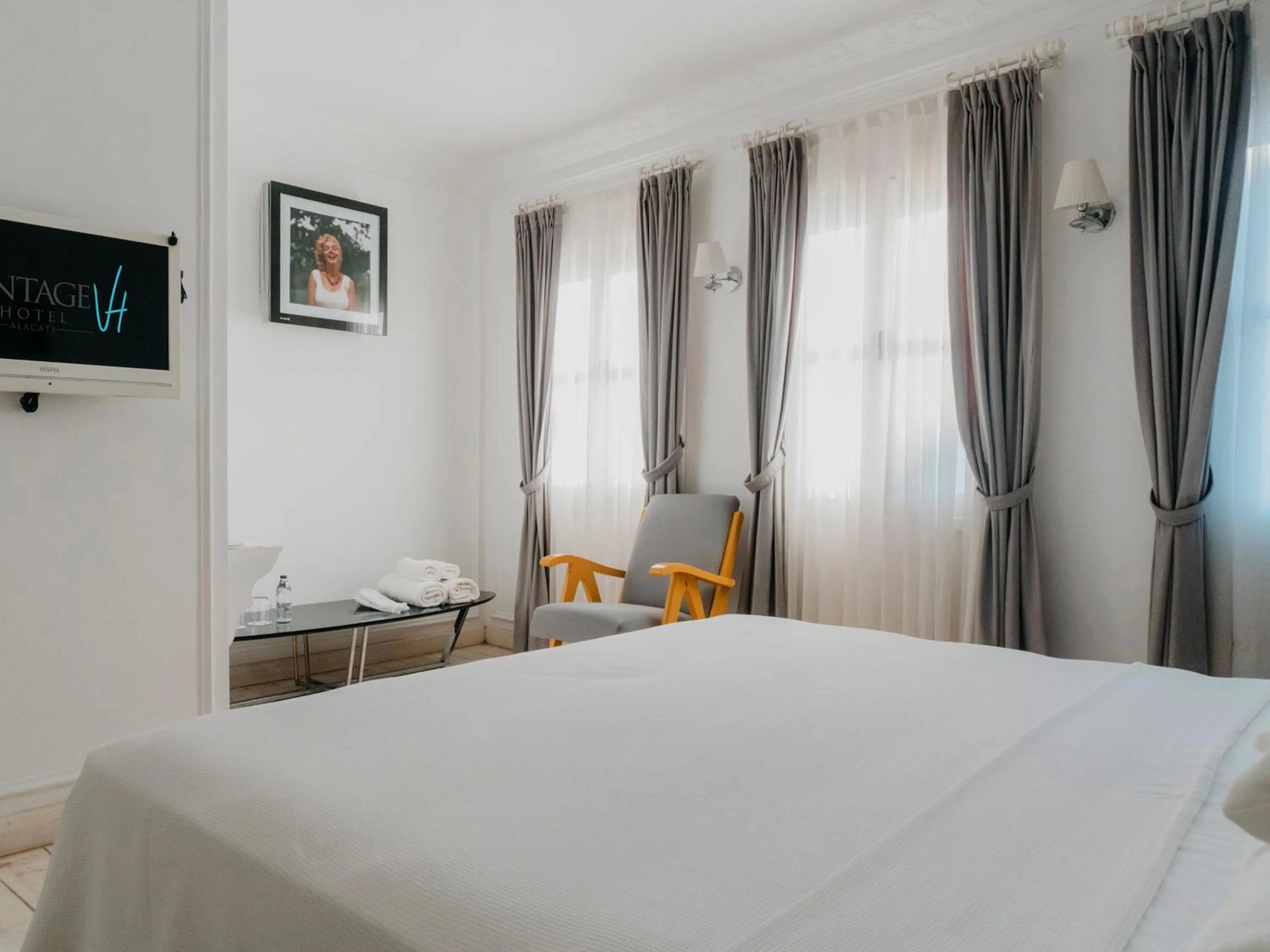 Bed in Vintage Alacati