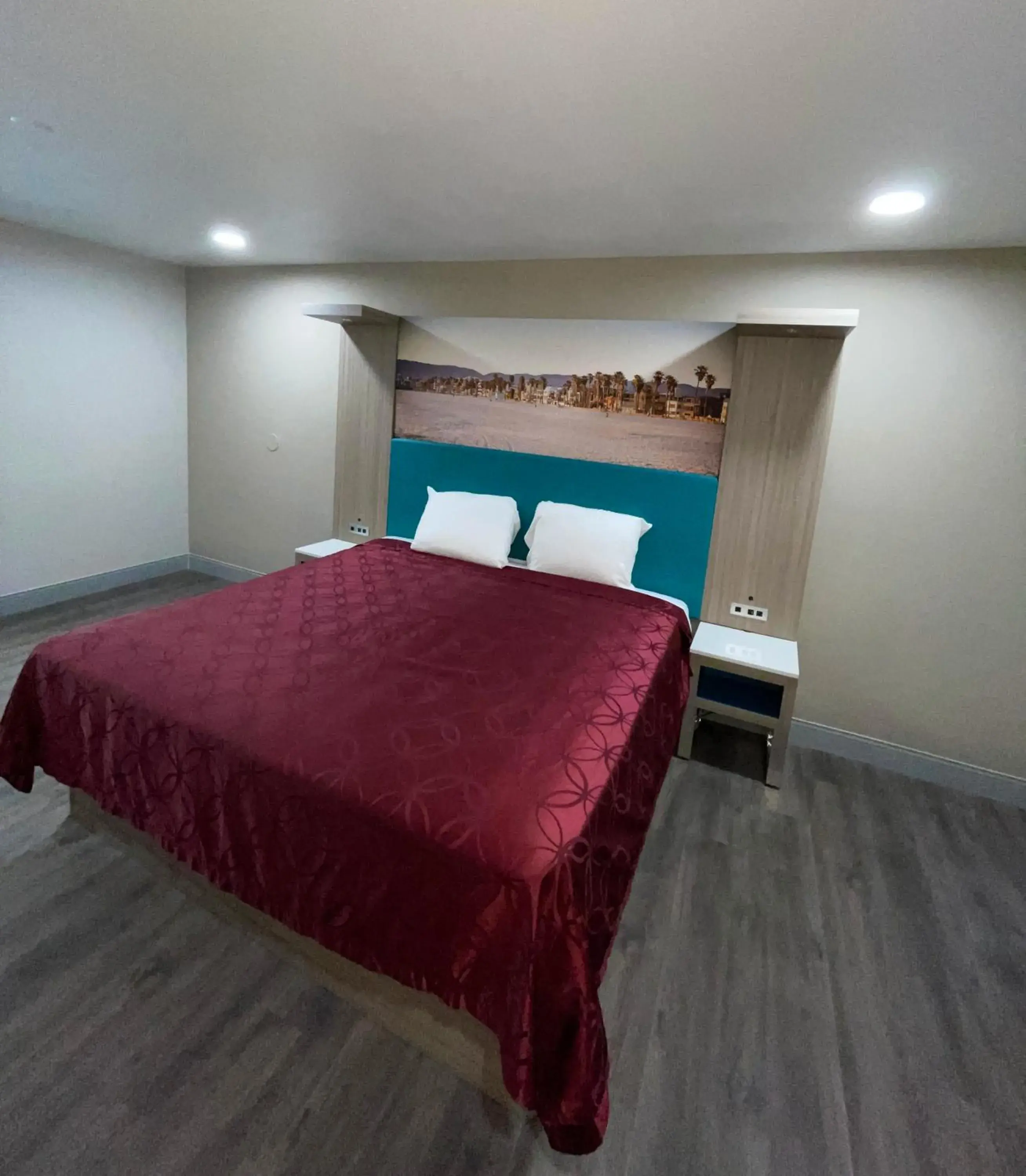 Bed in New Star Inn El Monte, CA - Los Angeles Bed in New Star Inn El Monte, CA - Los Angeles