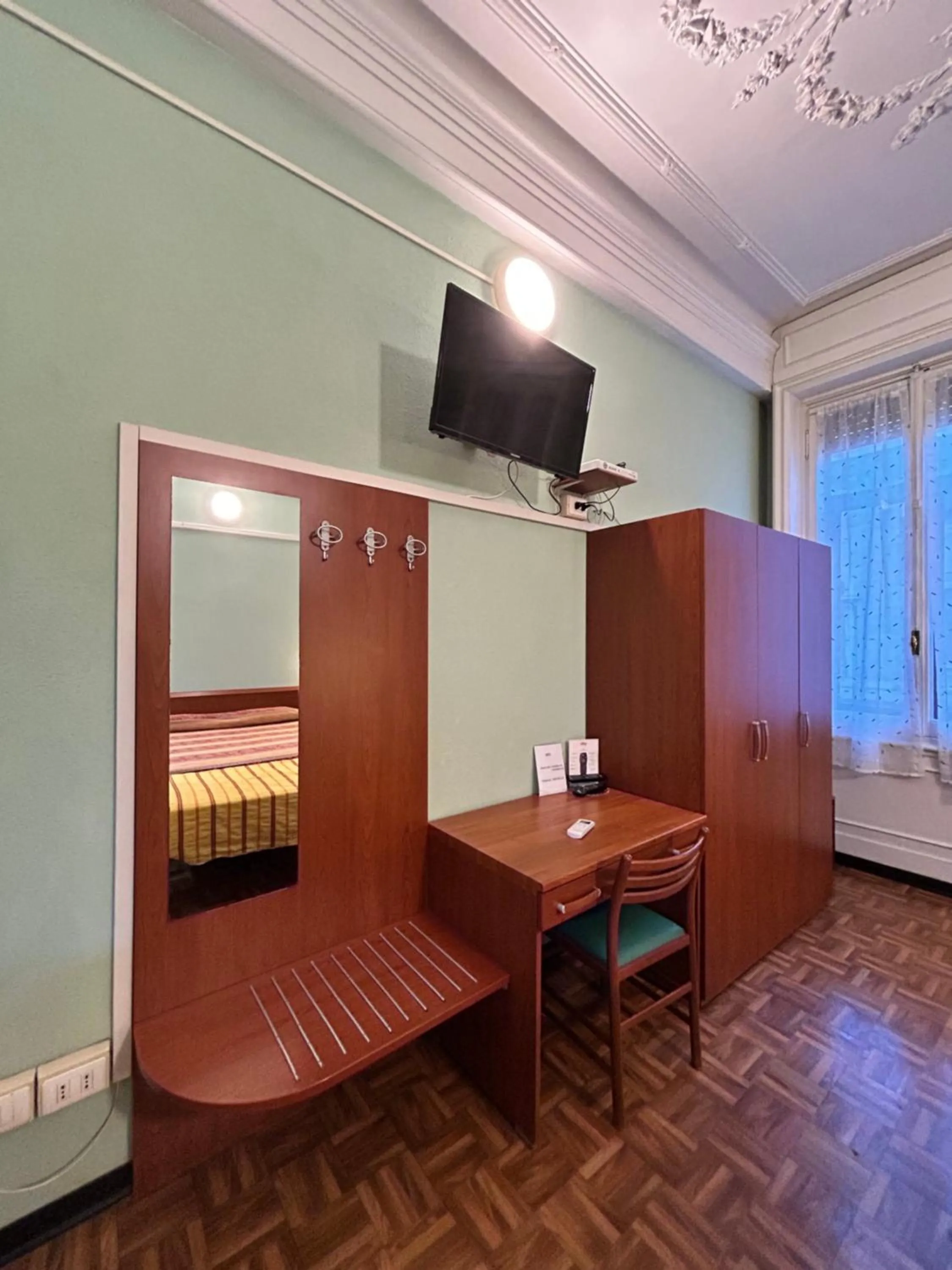 TV and multimedia, Bed in Hotel Barone