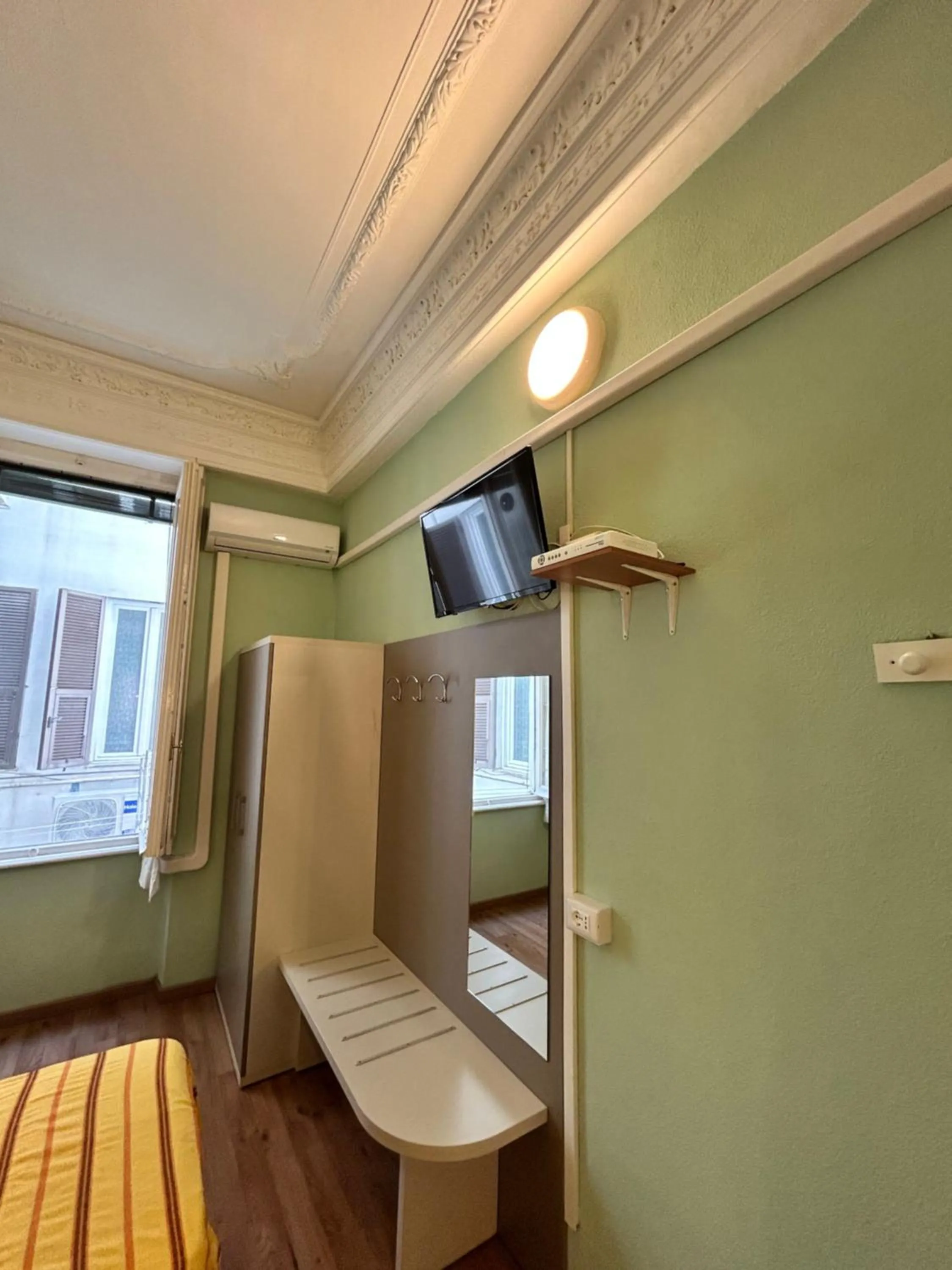 TV and multimedia, Bed in Hotel Barone