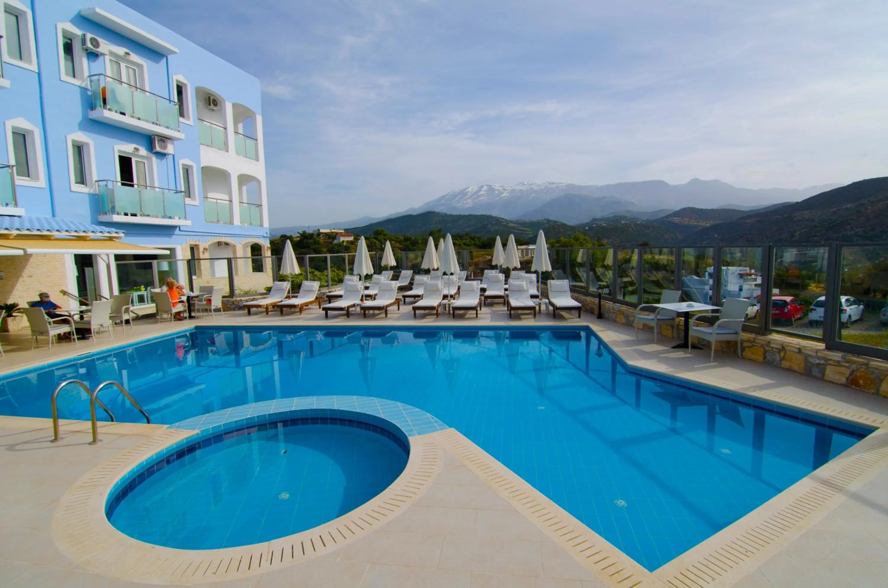 Swimming pool in Areti Hotel