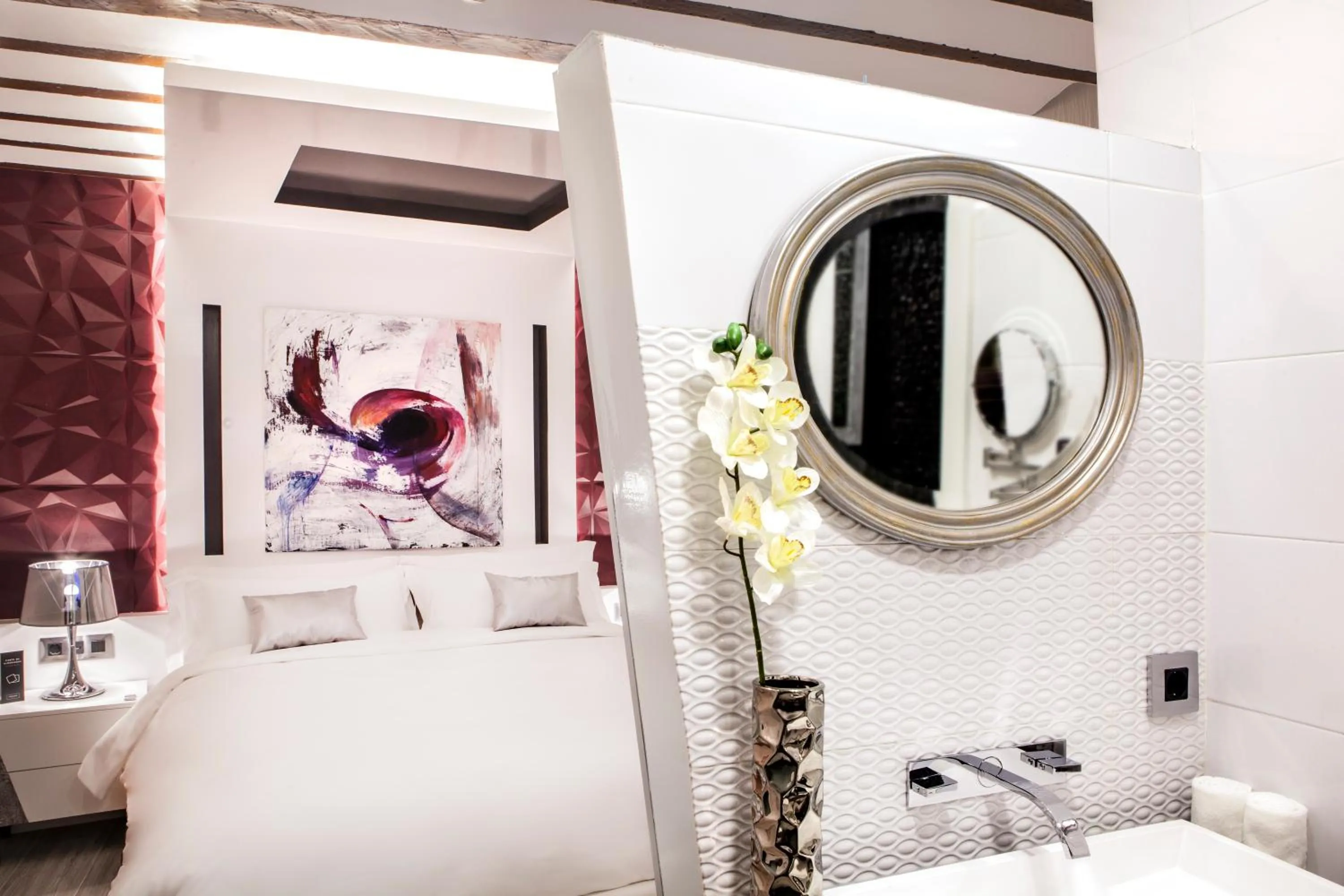 Bedroom in Wine & Soul Suites