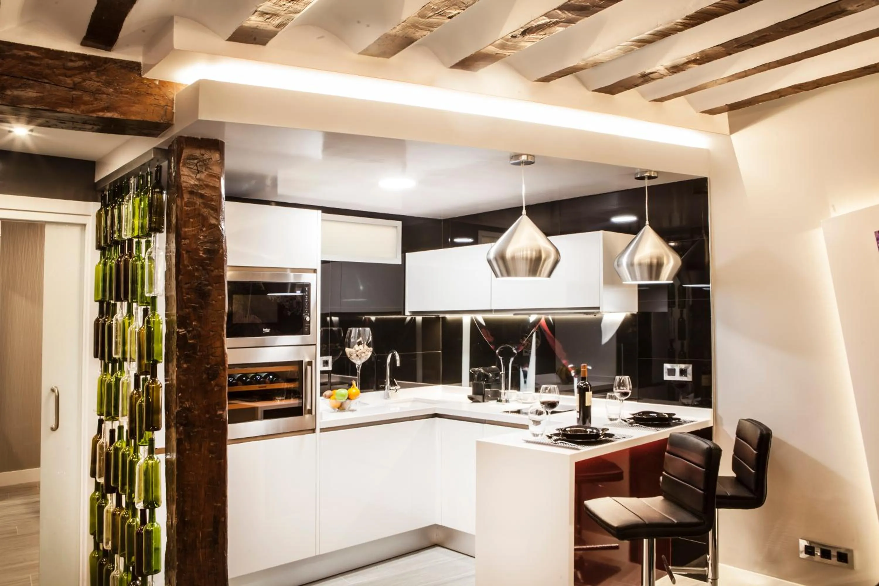 Kitchen or kitchenette in Wine & Soul Suites