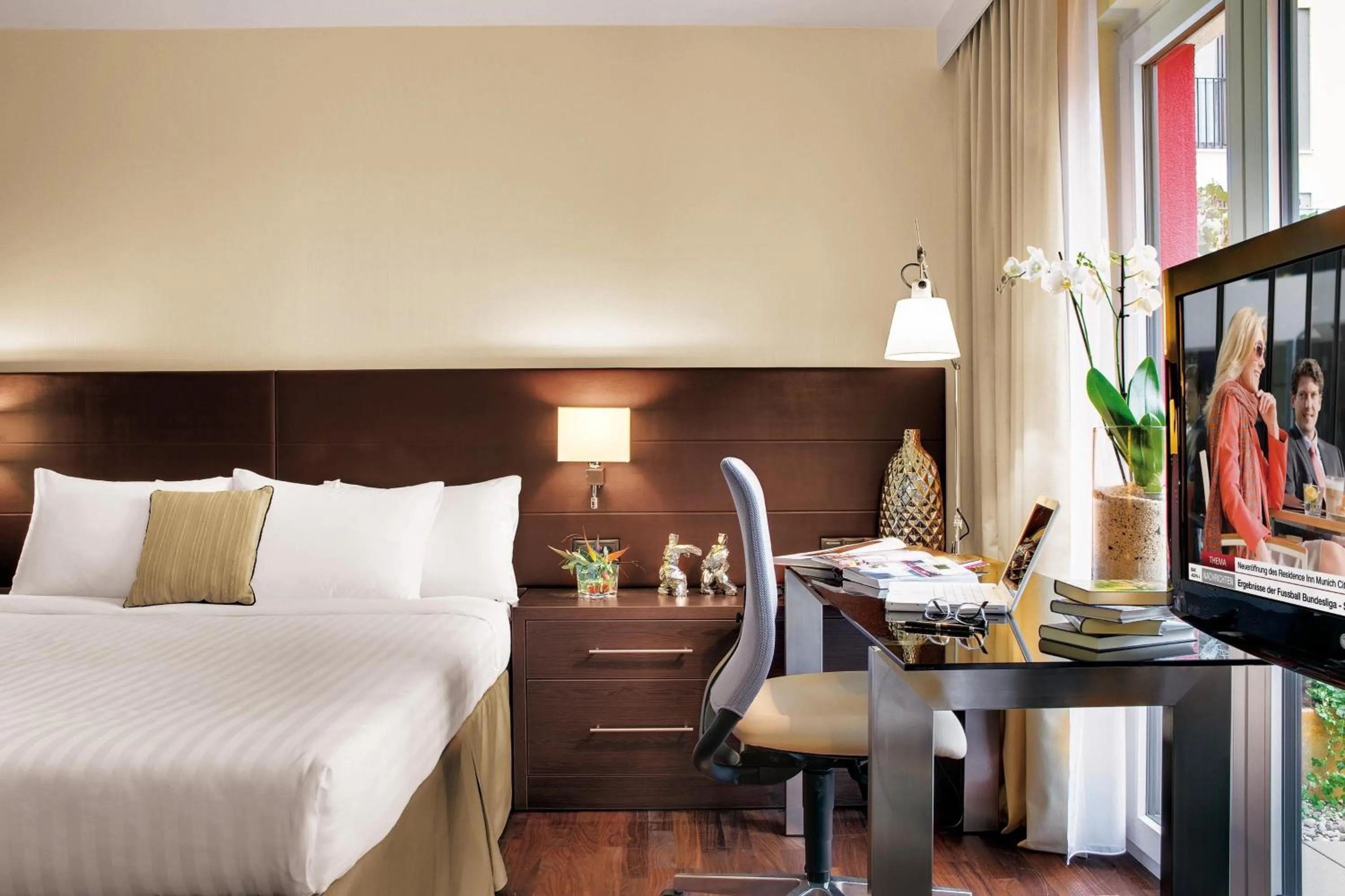 Photo of the whole room, Bed in Residence Inn by Marriott Munich City East