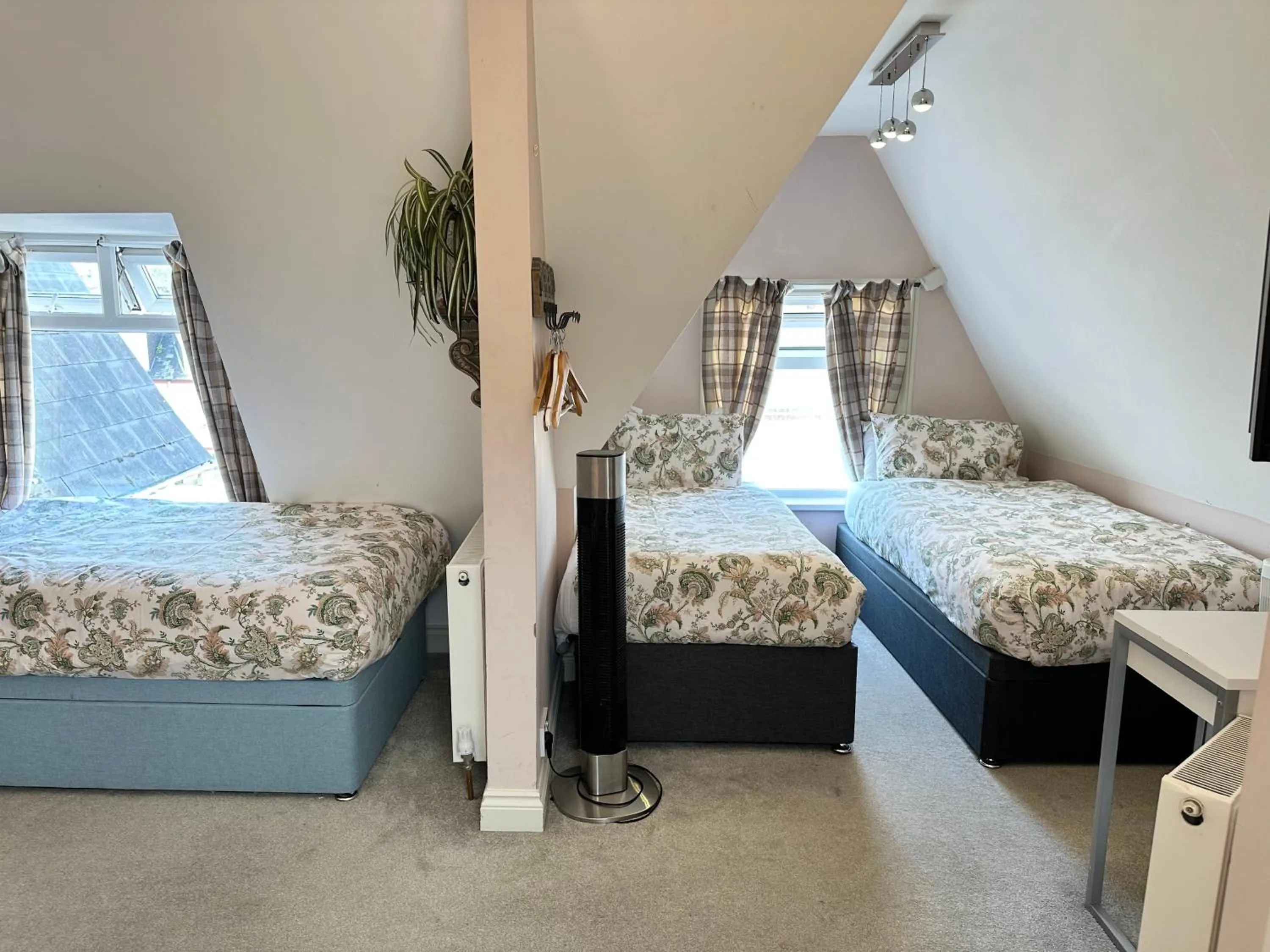 Bed in Boho Beach House - Beach location