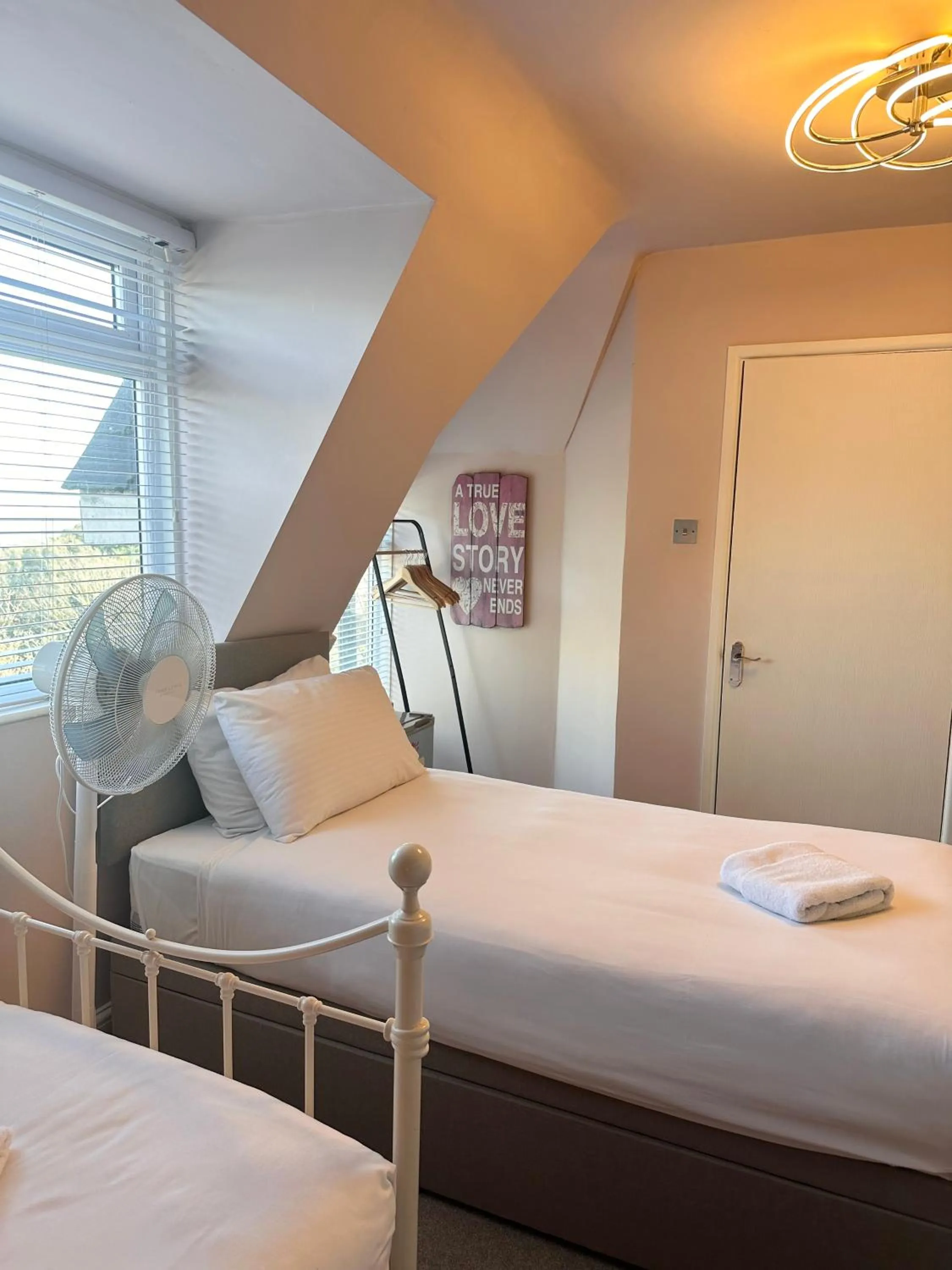 Bed in Boho Beach House - Beach location