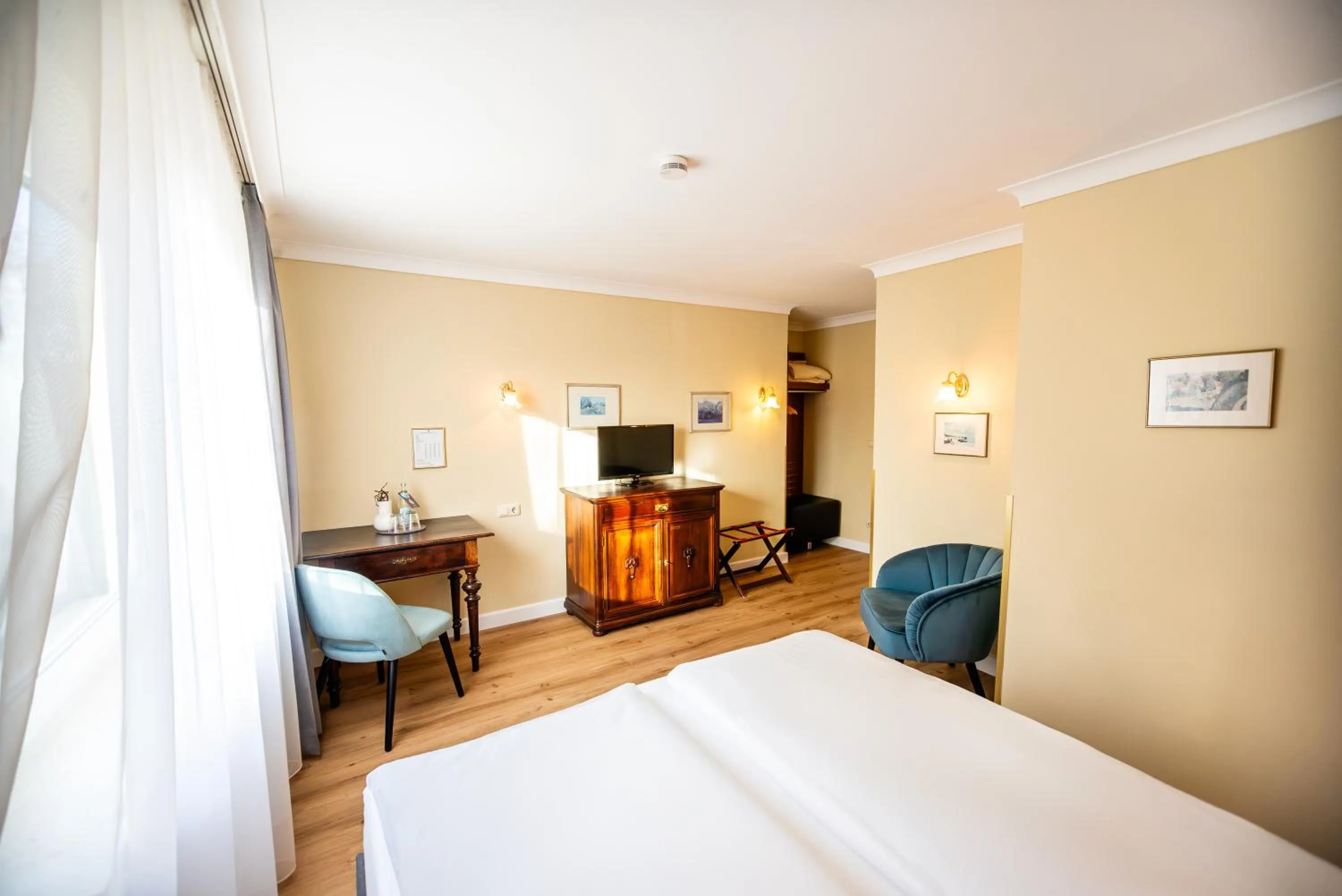 Other, Bed in Hotel Altmünchen by Blattl