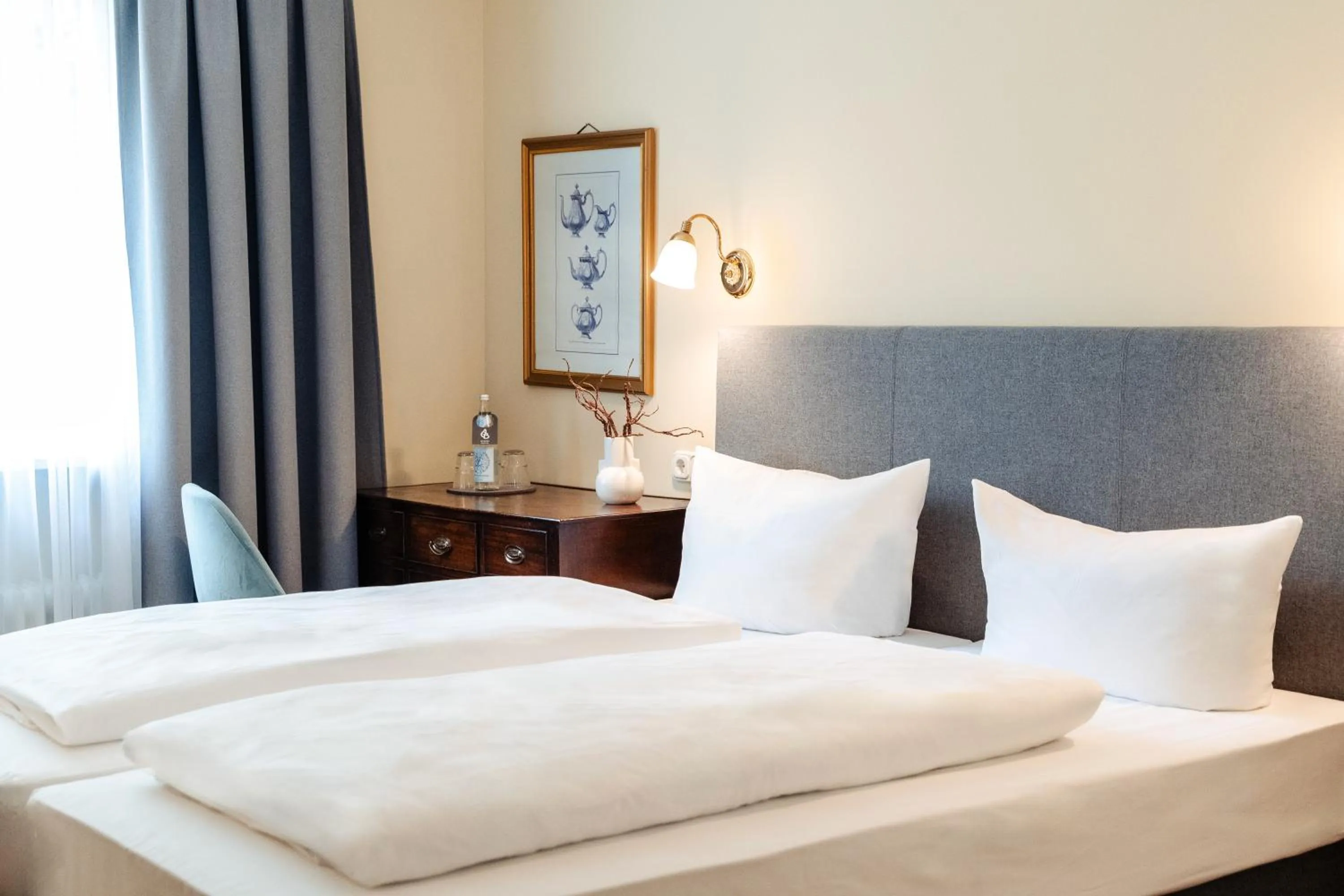 Bed in Hotel Altmünchen by Blattl