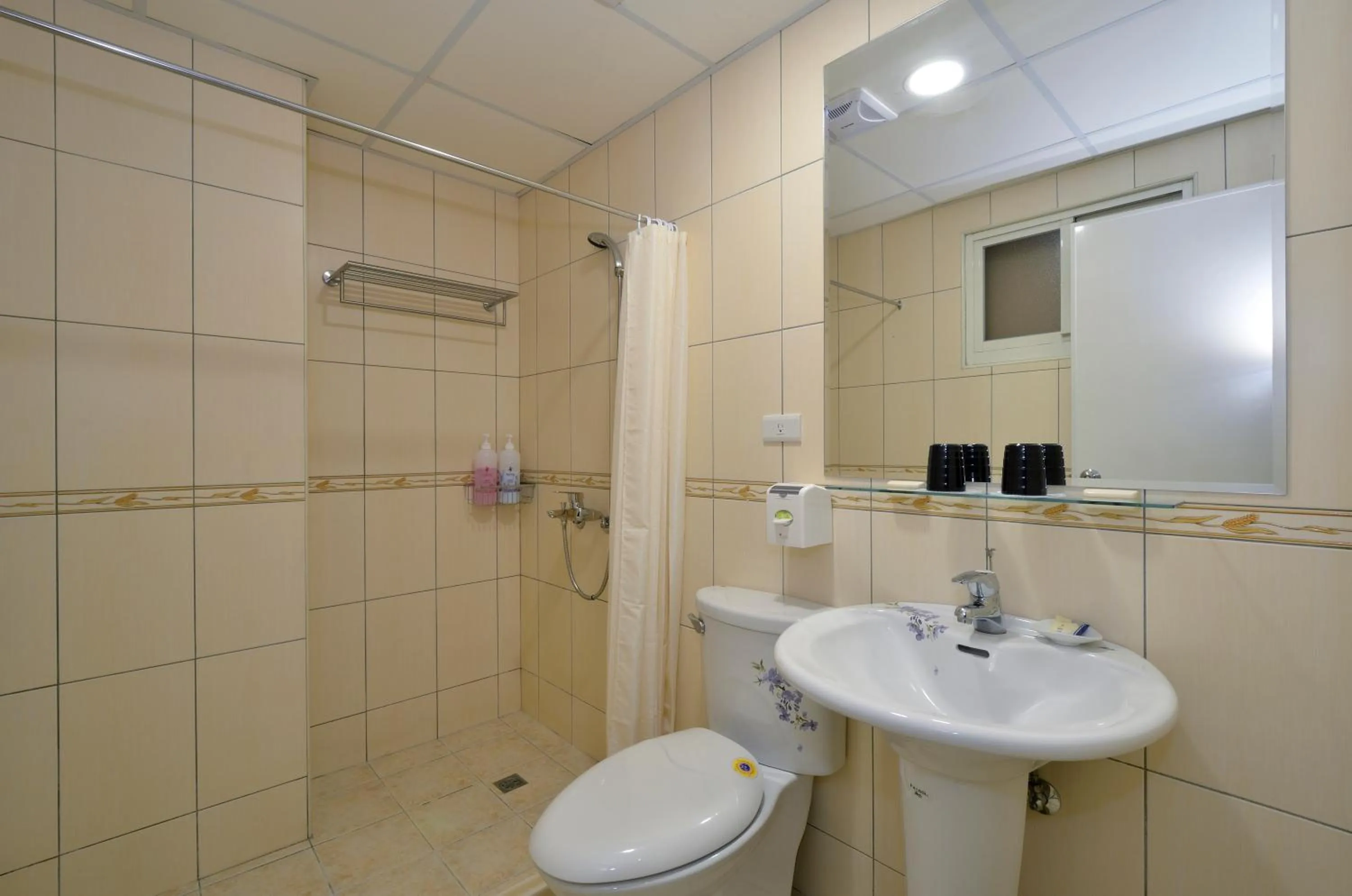 Shower in Hoya Resort Hotel Chiayi
