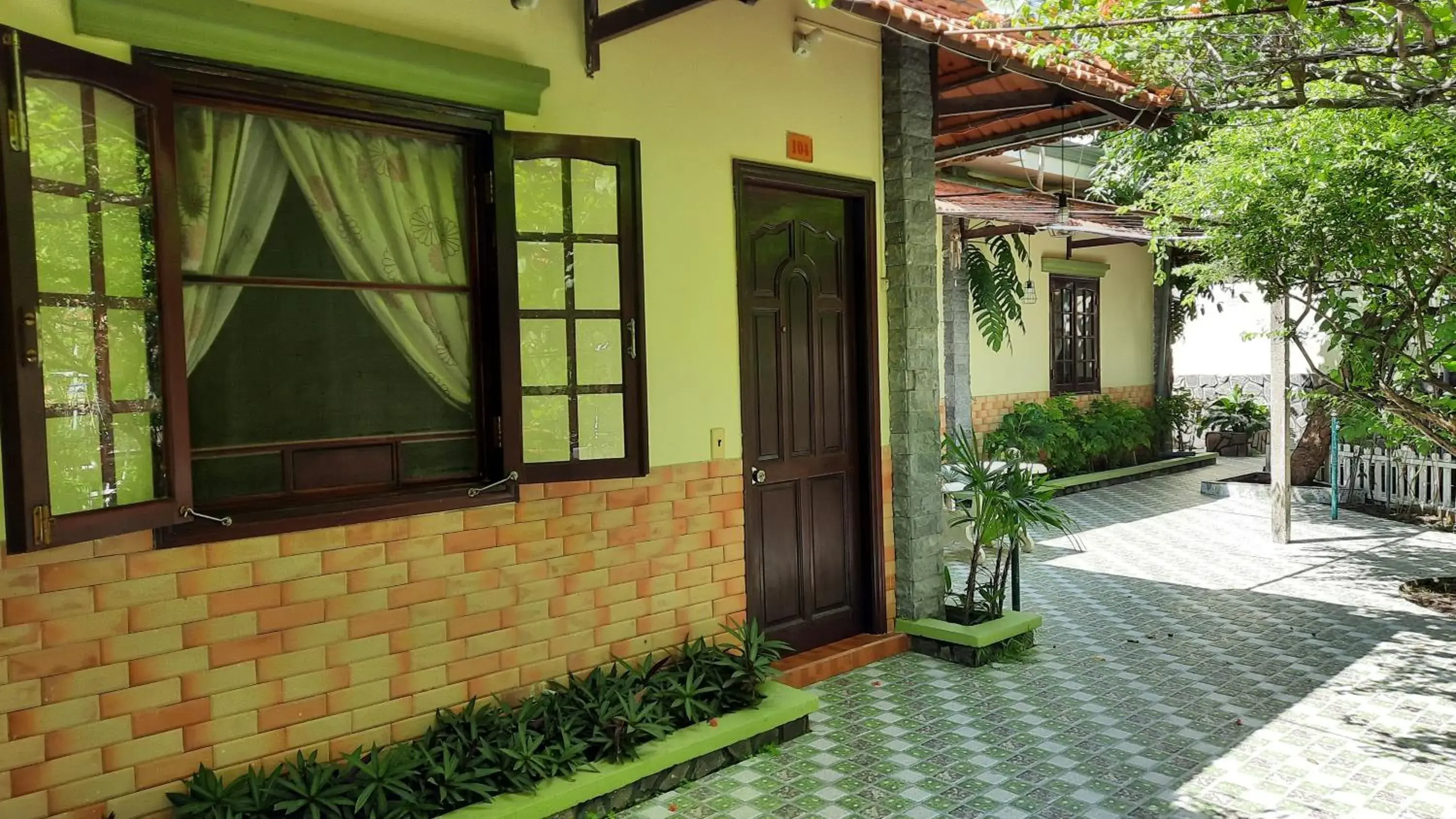 Bungalow with Garden View in Thanh Dat Resort Bungalow with Garden View in Thanh Dat Resort