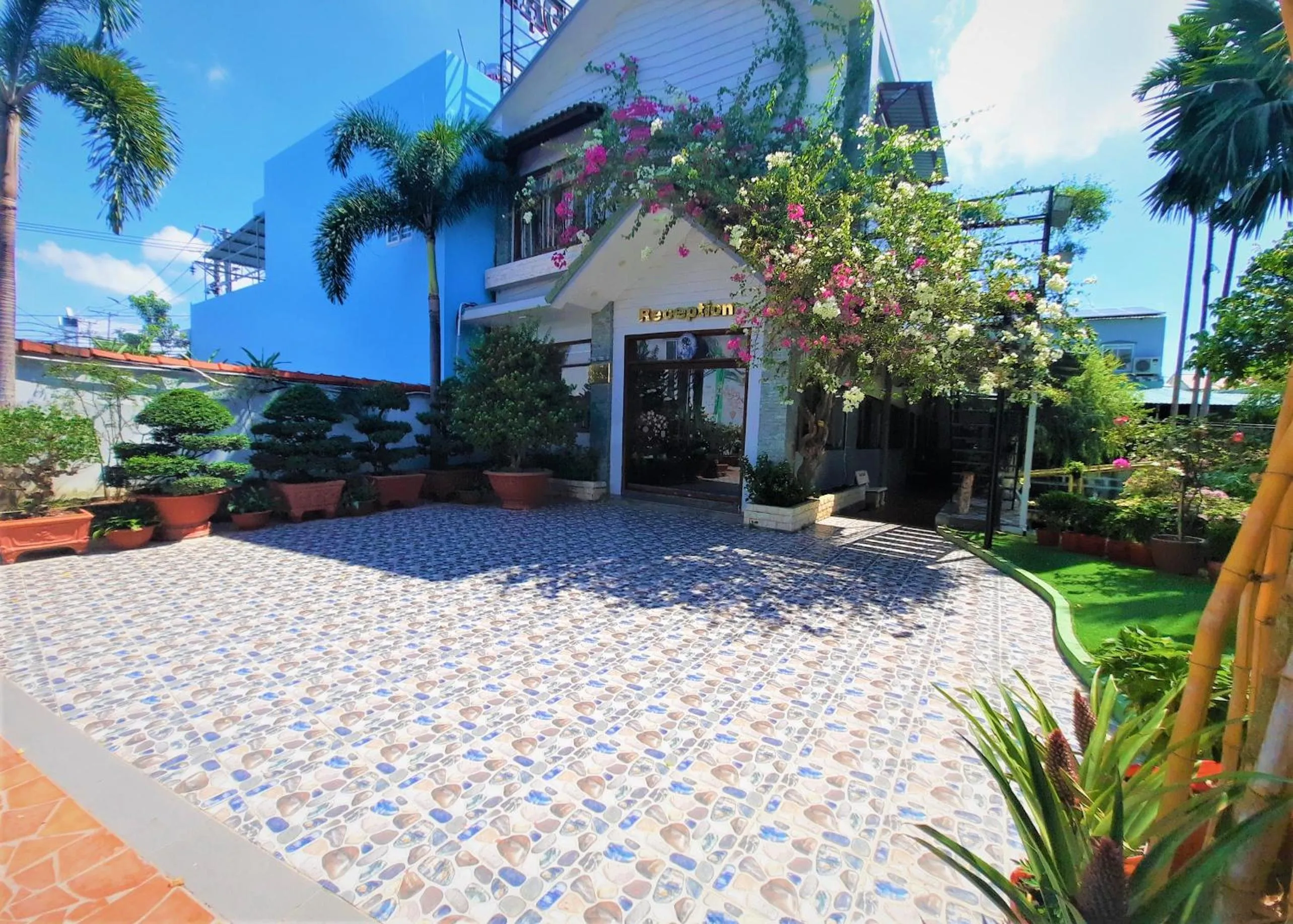 Facade/entrance in Thanh Dat Resort