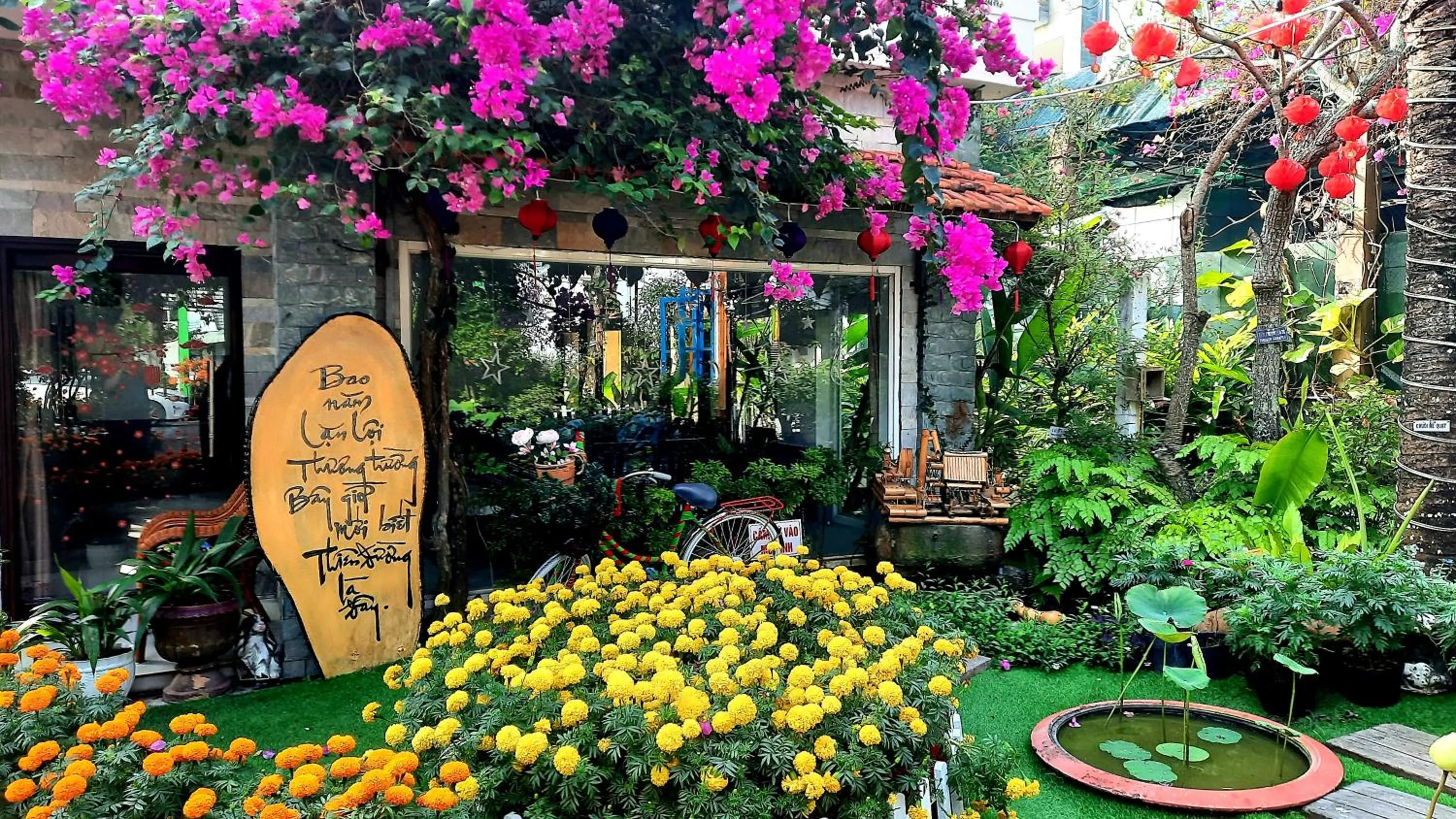 Facade/entrance in Thanh Dat Resort