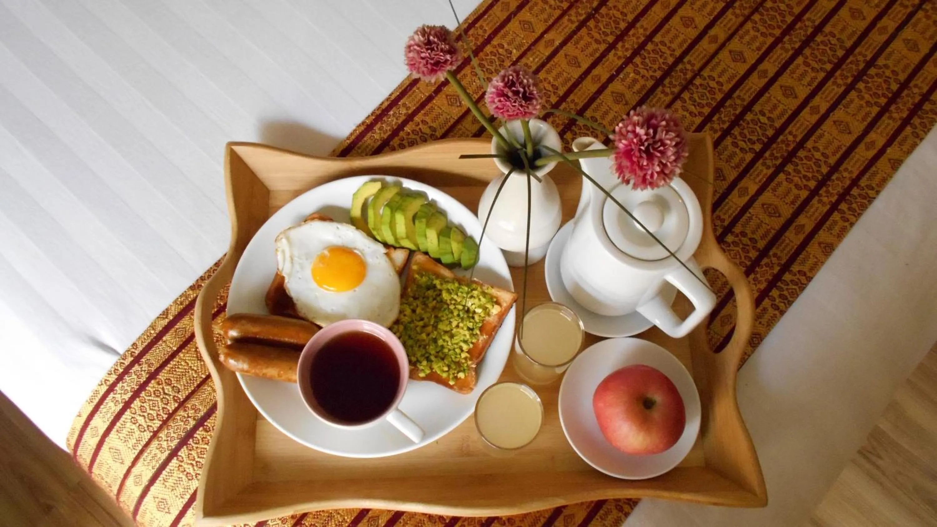 Food in Ndalem Nuriyyat Villa, Spa & Skin Care