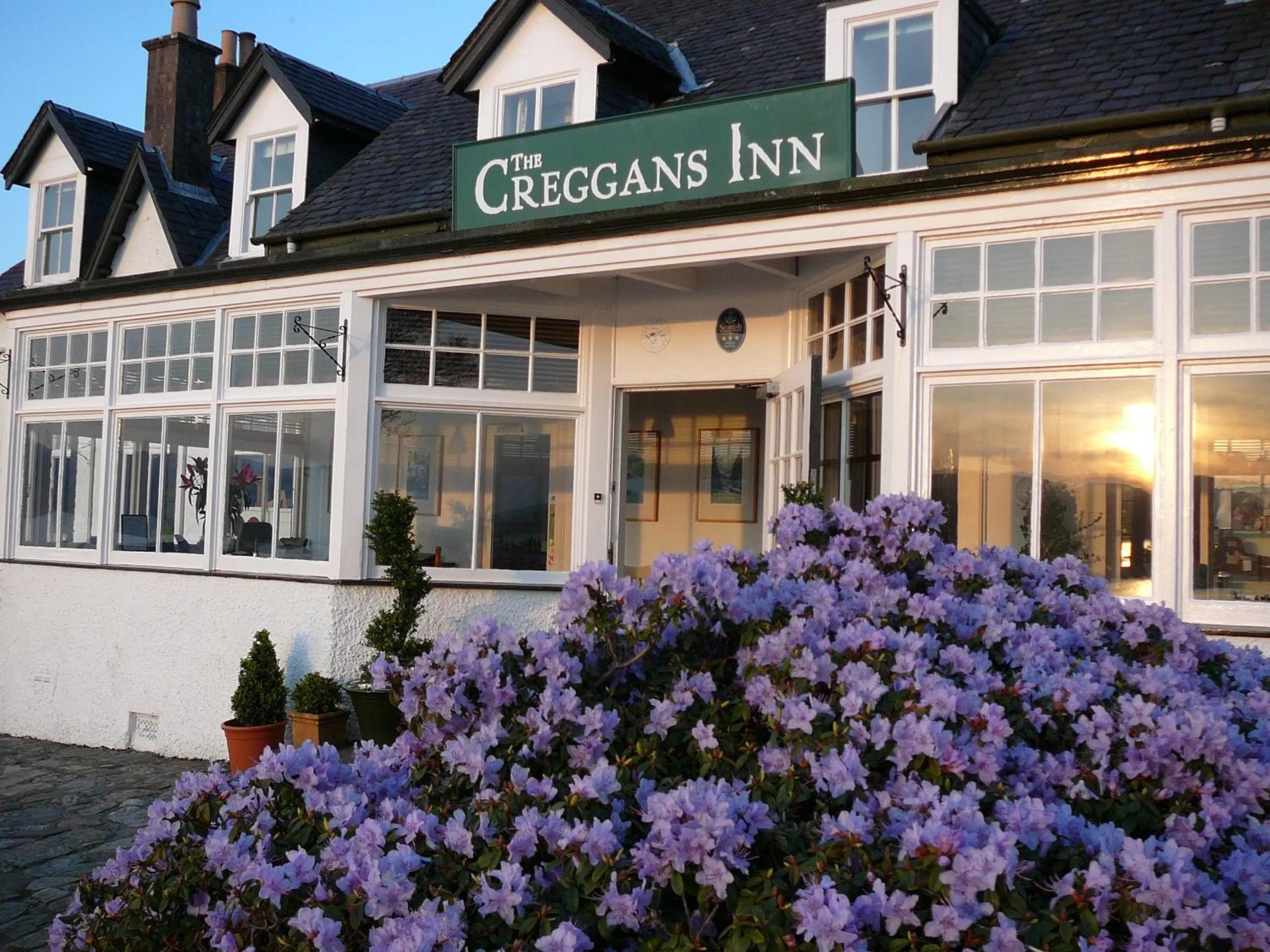 Facade/entrance in The Creggans Inn