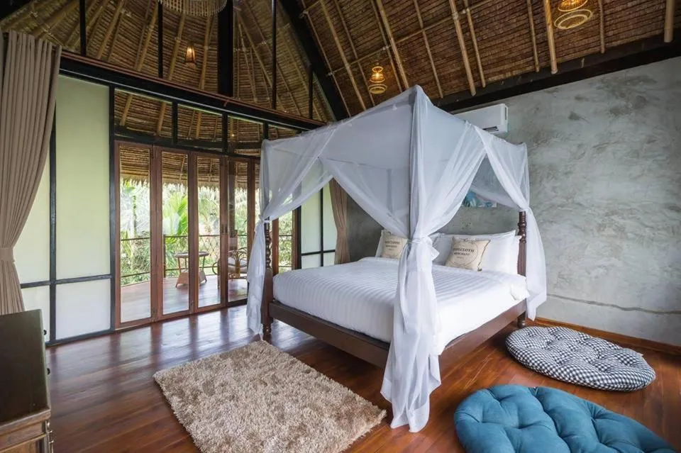 Bed in Orchard Pa La U