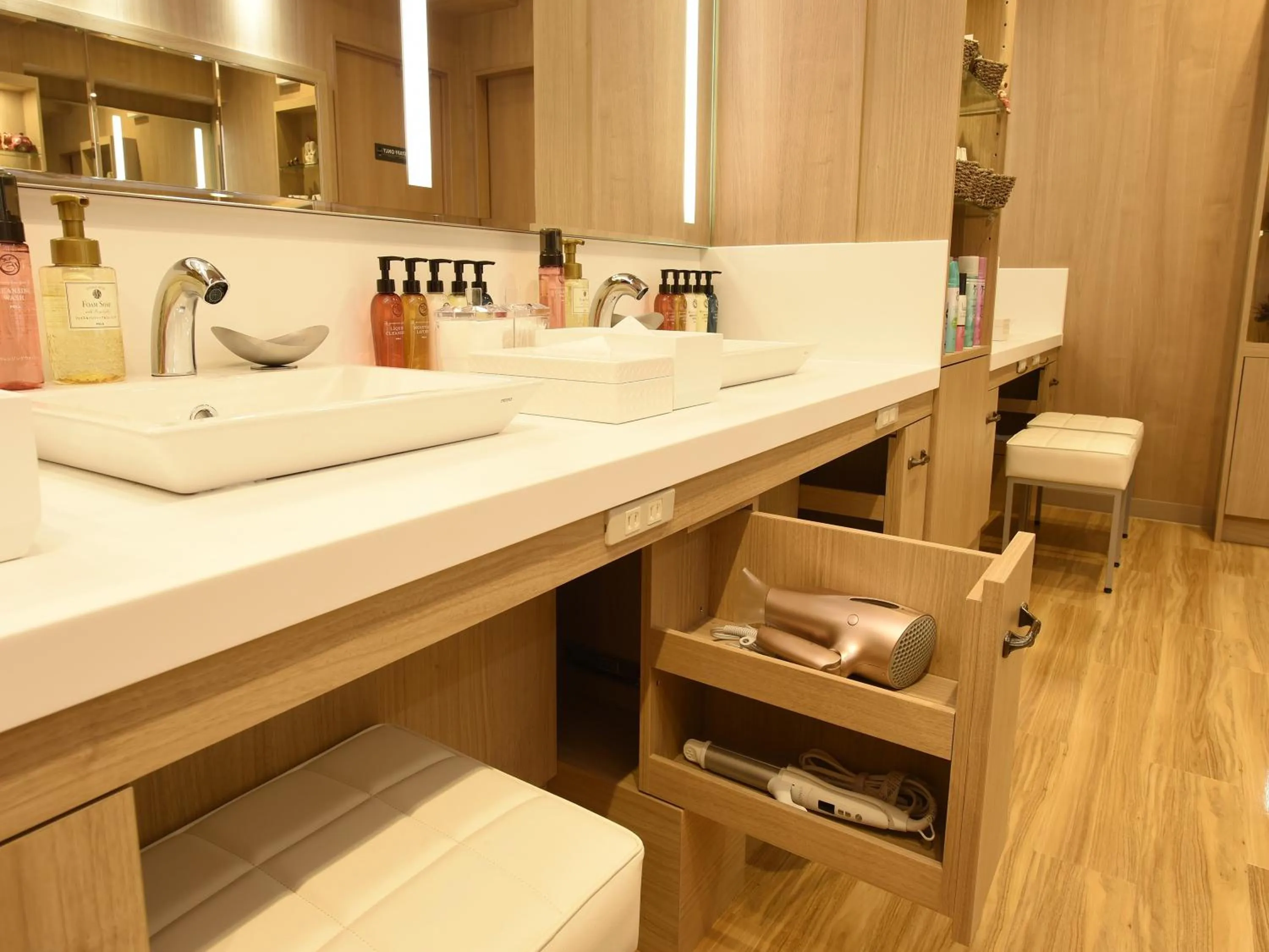 Toilet in Capsule Hotel Anshin Oyado Premium Resort Kyoto Shijo Karasuma