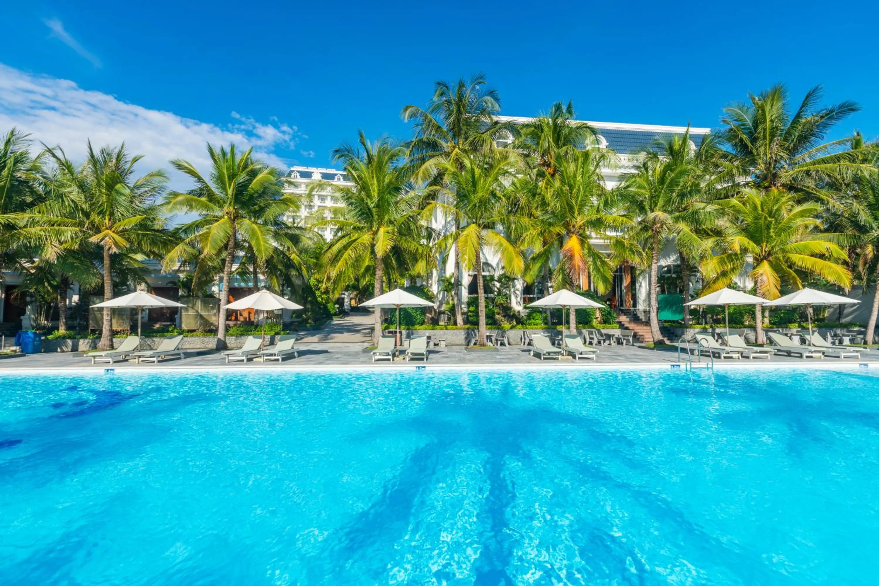 Swimming pool in Thien Thanh Resort