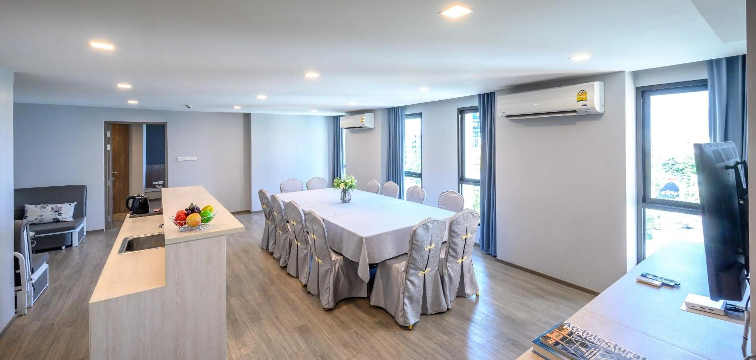 Business facilities in IWISH Hotel