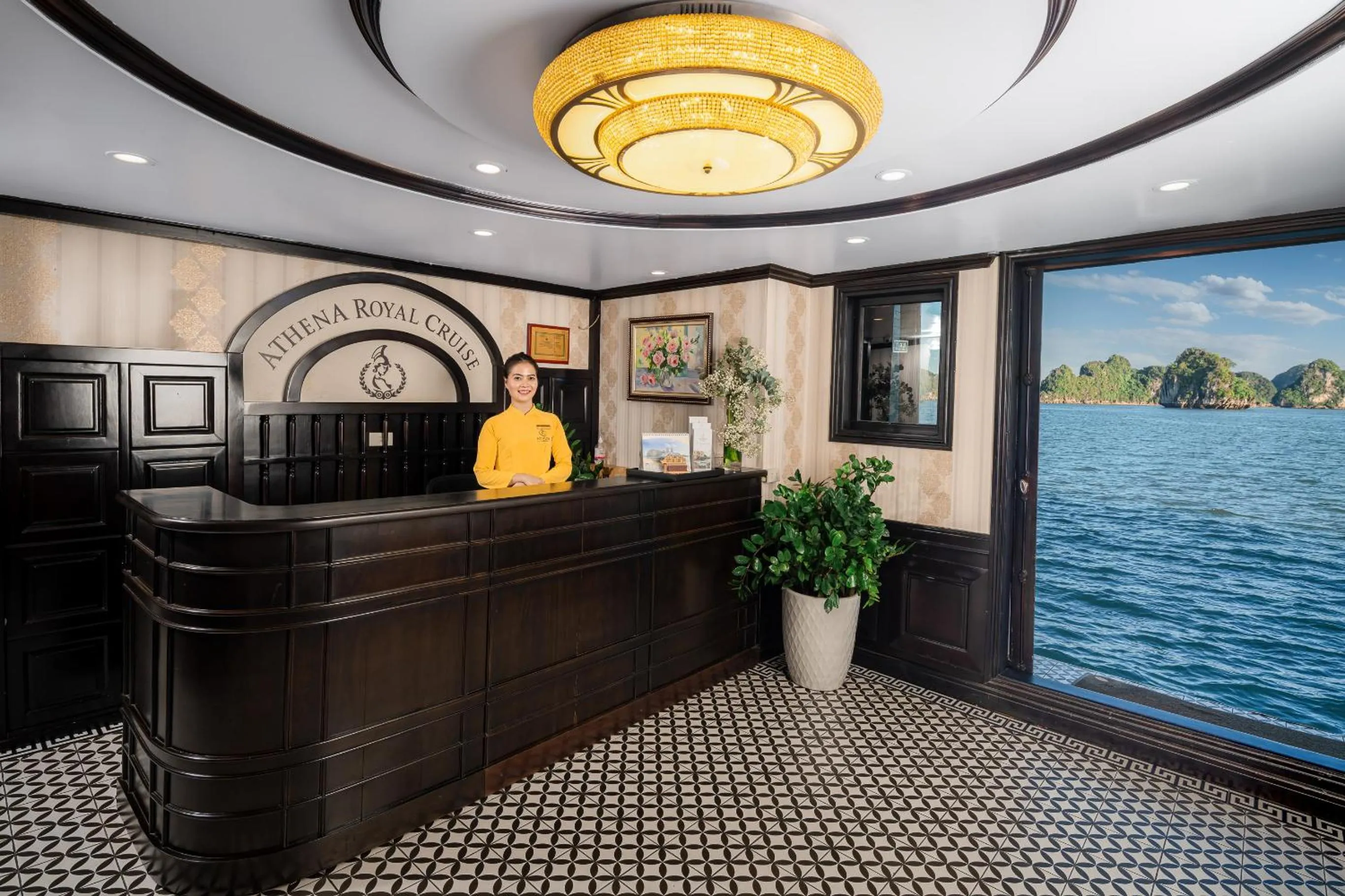Lobby or reception in Athena Royal Cruise - Luxury in Halong Bay