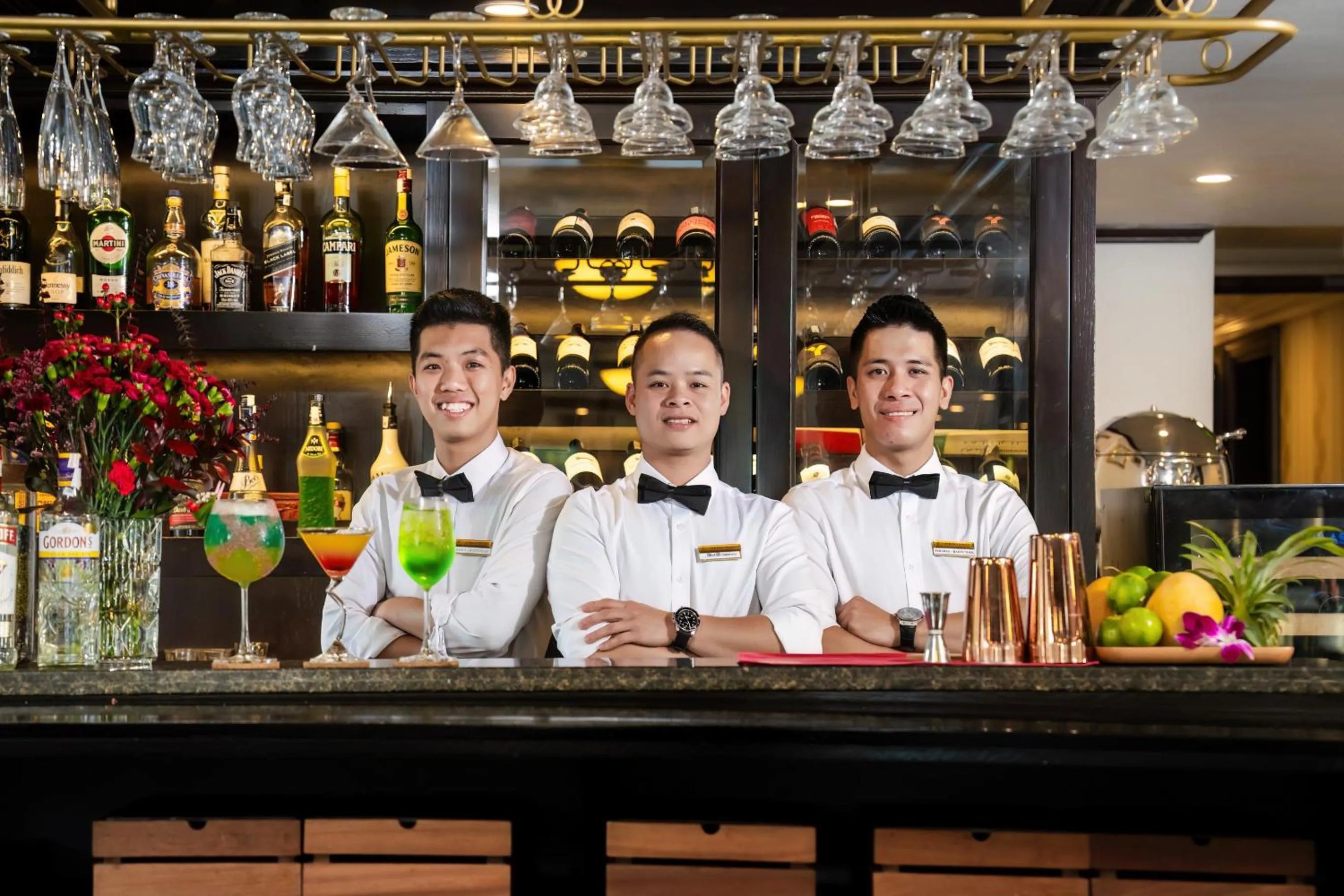 Lounge or bar in Athena Royal Cruise - Luxury in Halong Bay