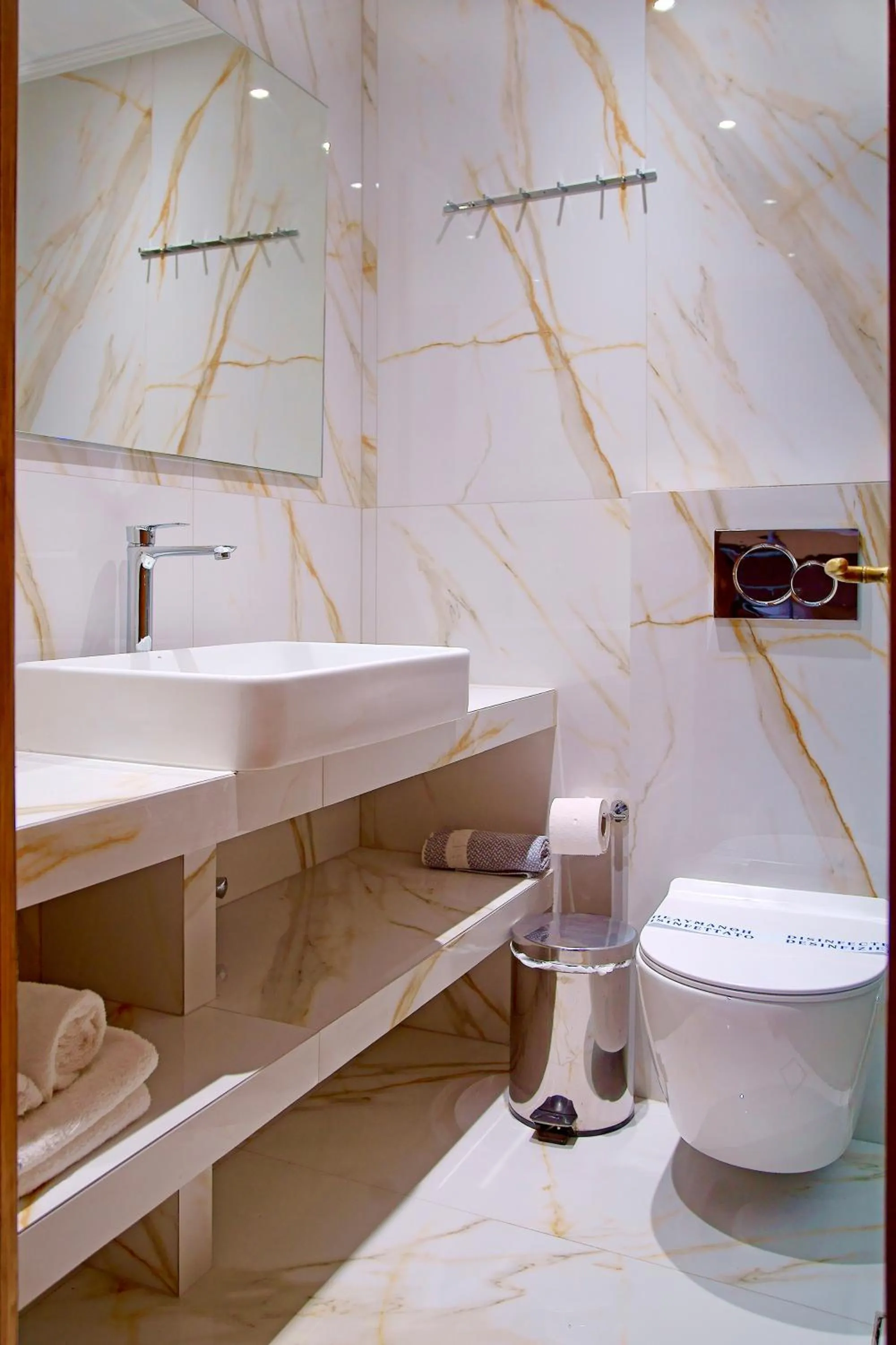 Bathroom in Kyparissia Beach Hotel