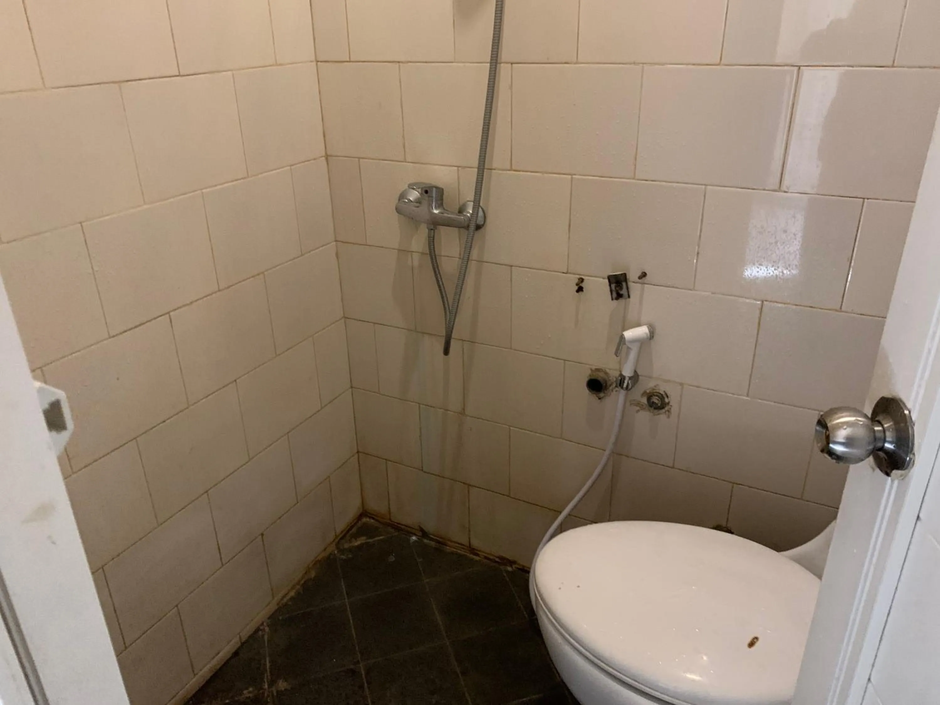 Shower in Omah Pelem Syariah