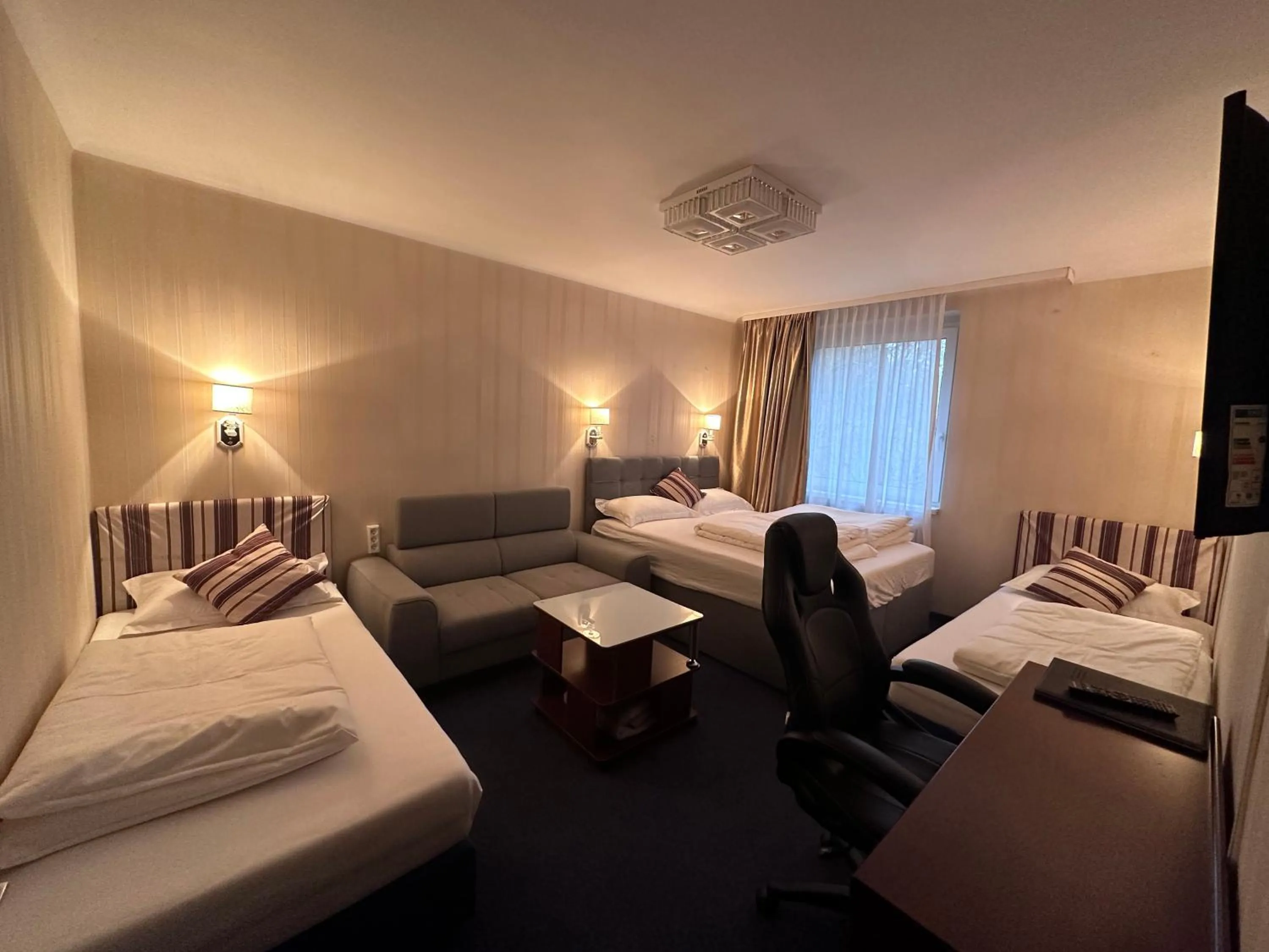 Photo of the whole room, Bed in Hotel Austria
