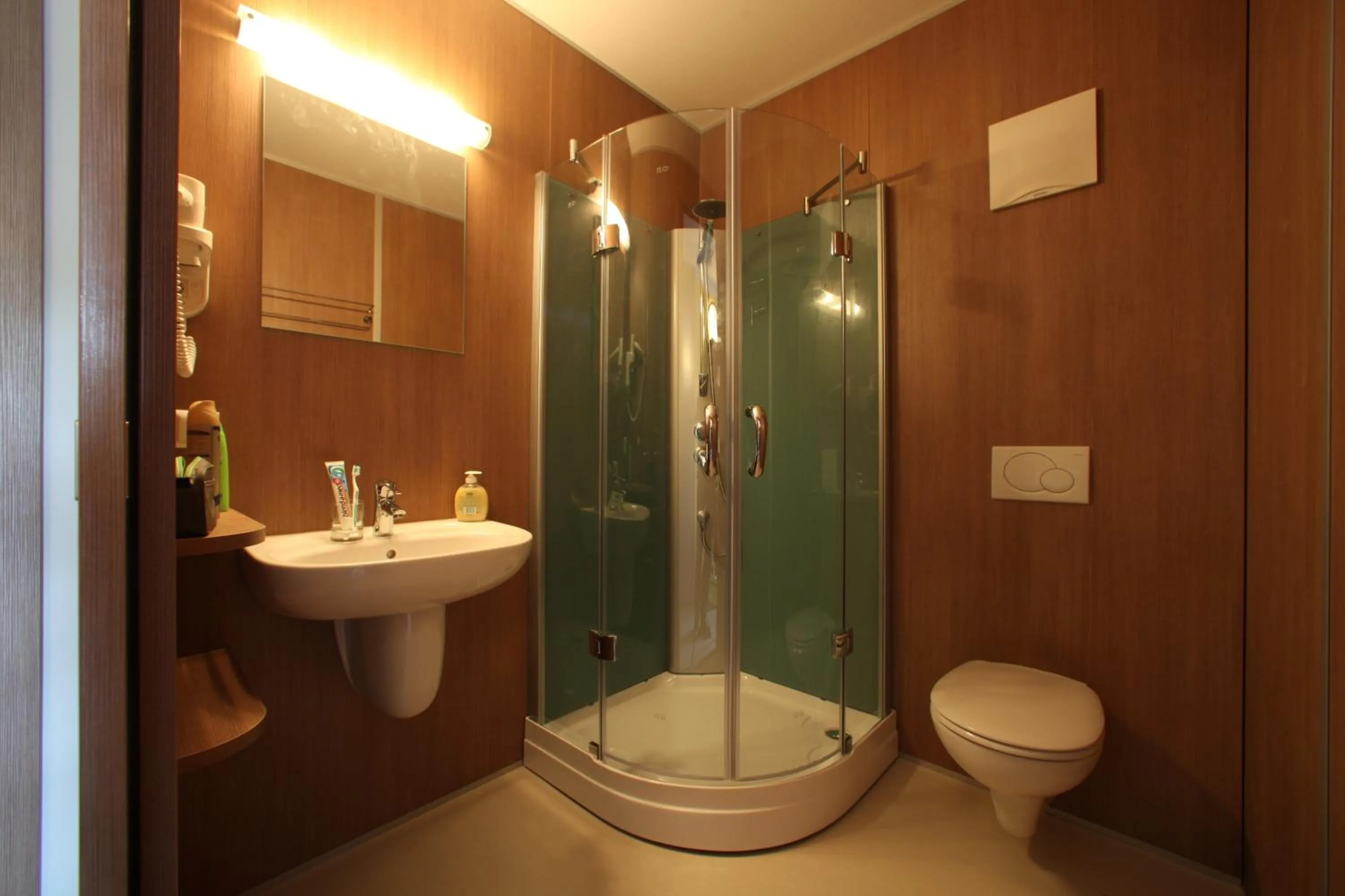 Bathroom in Fair-Price-Hotel