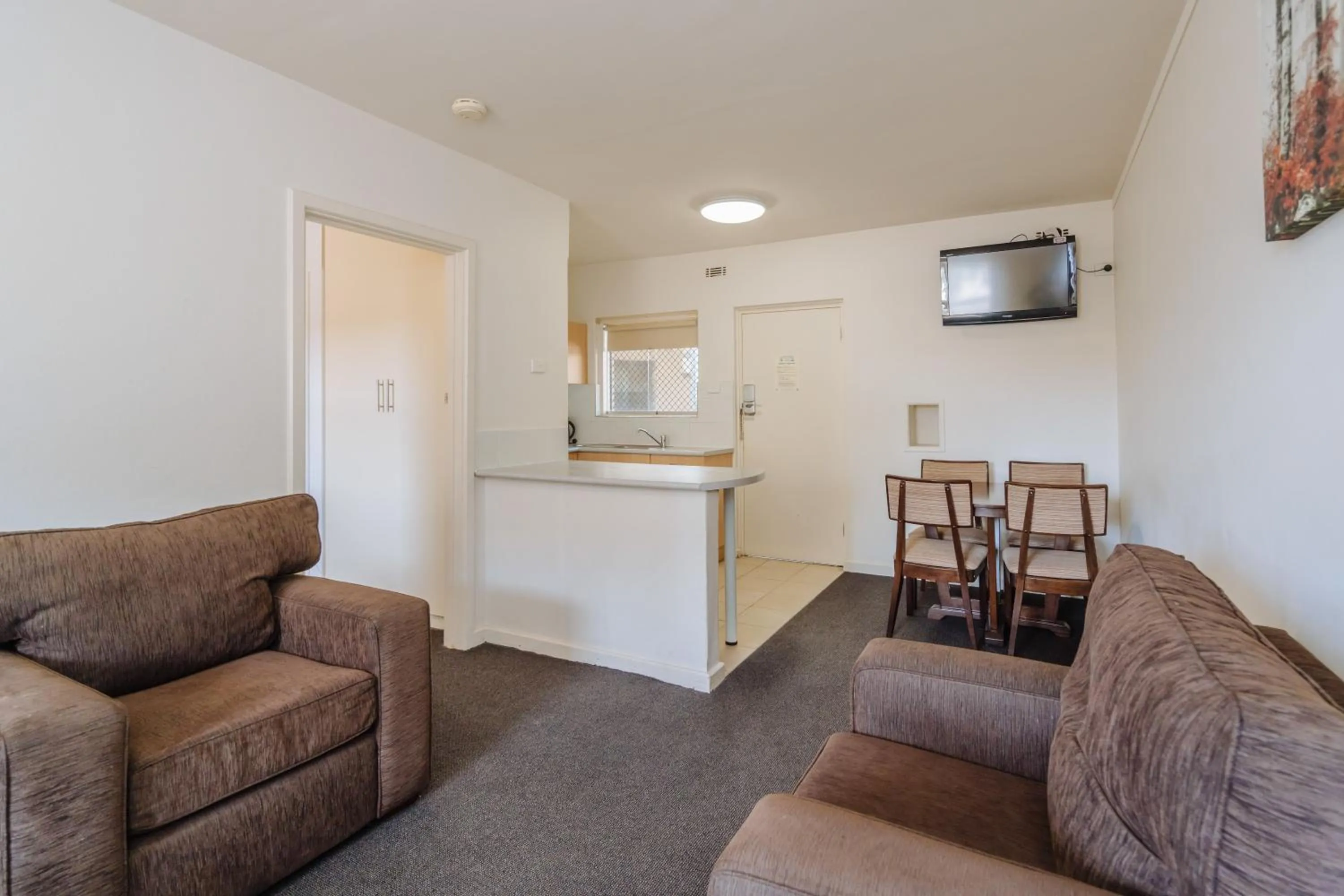 TV and multimedia in Canning Bridge Auto Lodge