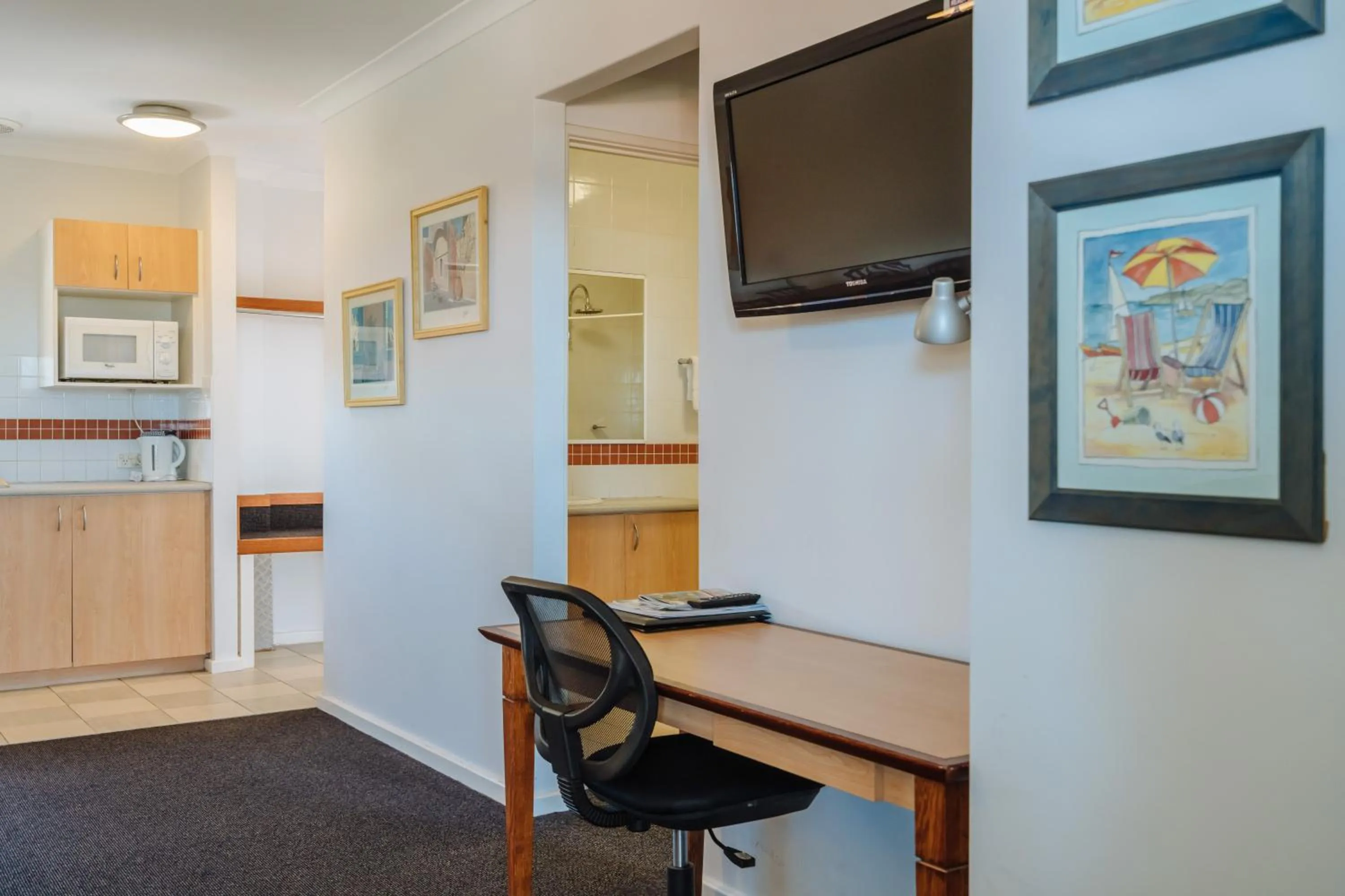 TV and multimedia in Canning Bridge Auto Lodge