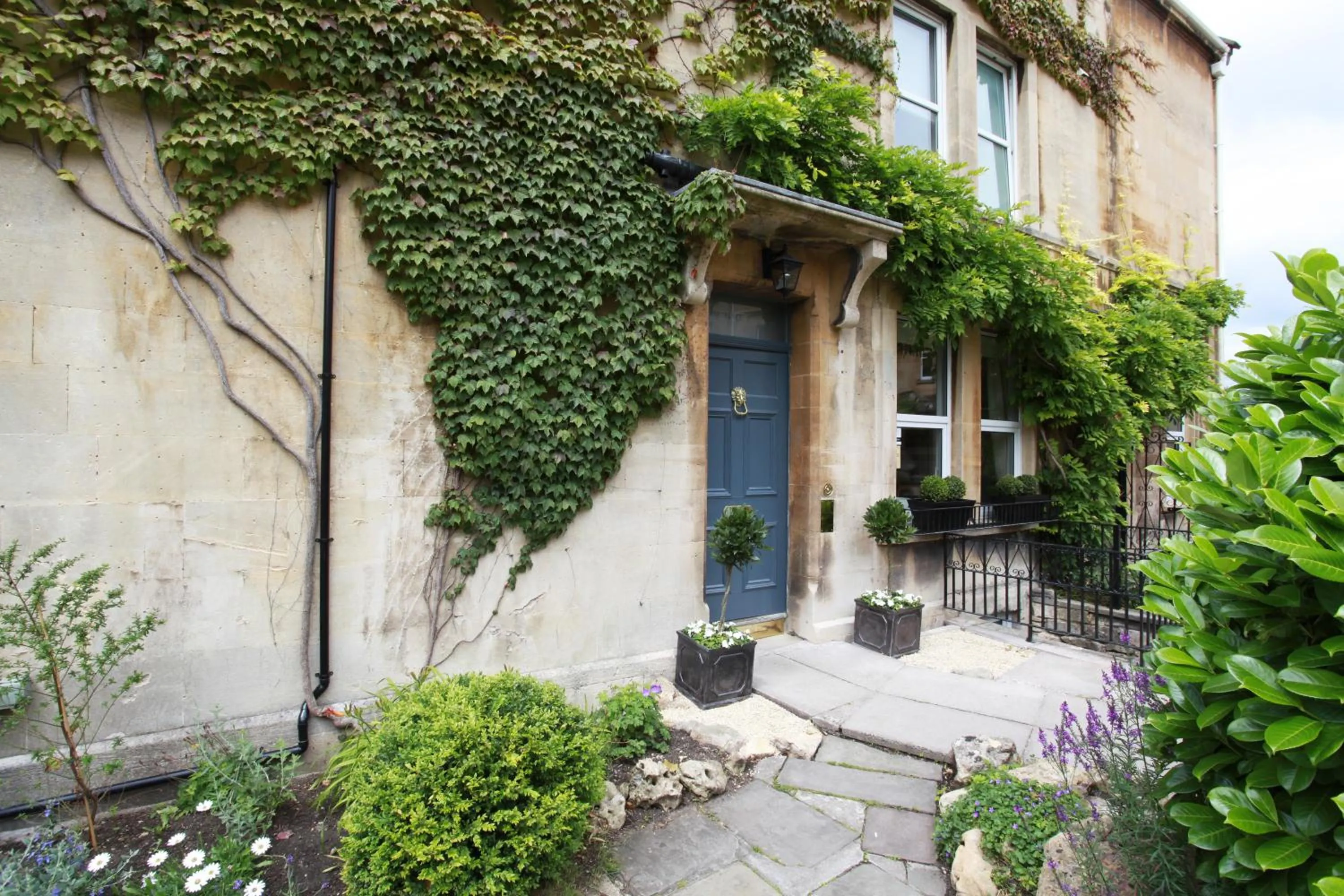 Facade/entrance in Brindleys