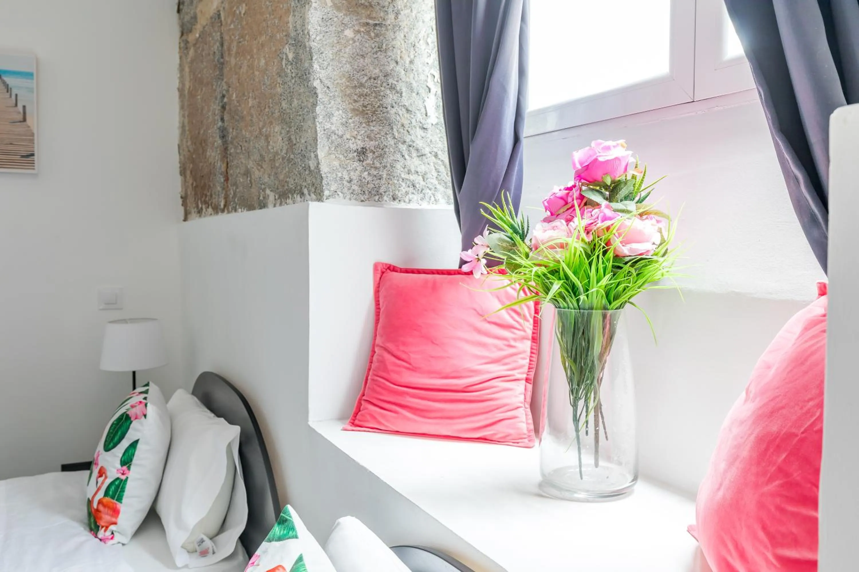 Bed in AYZ Juan de Mena - Auto check-in property