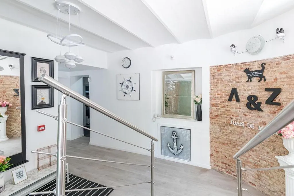 AYZ Juan de Mena - Auto check-in property