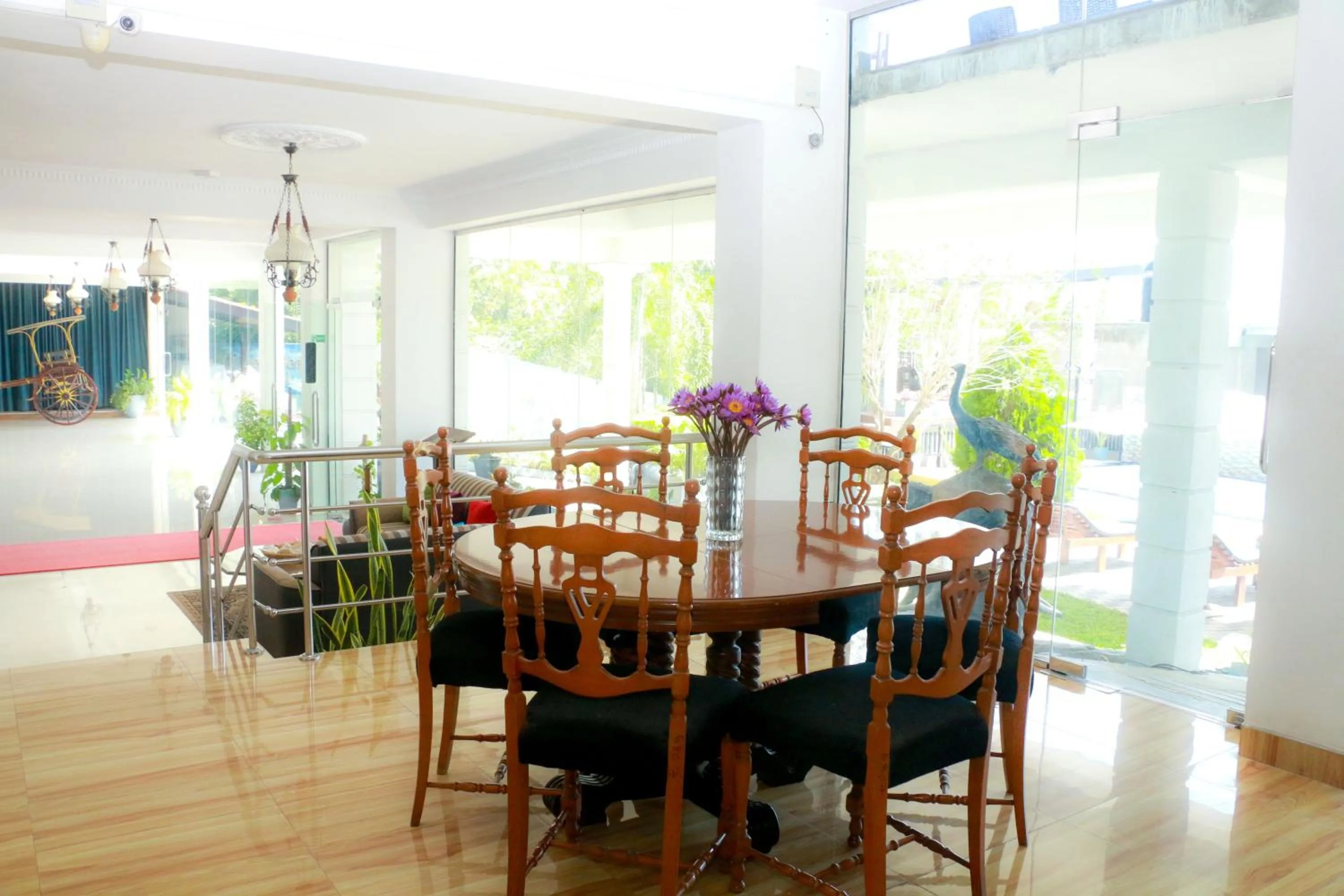 Dining area in Queens Beach Hotel