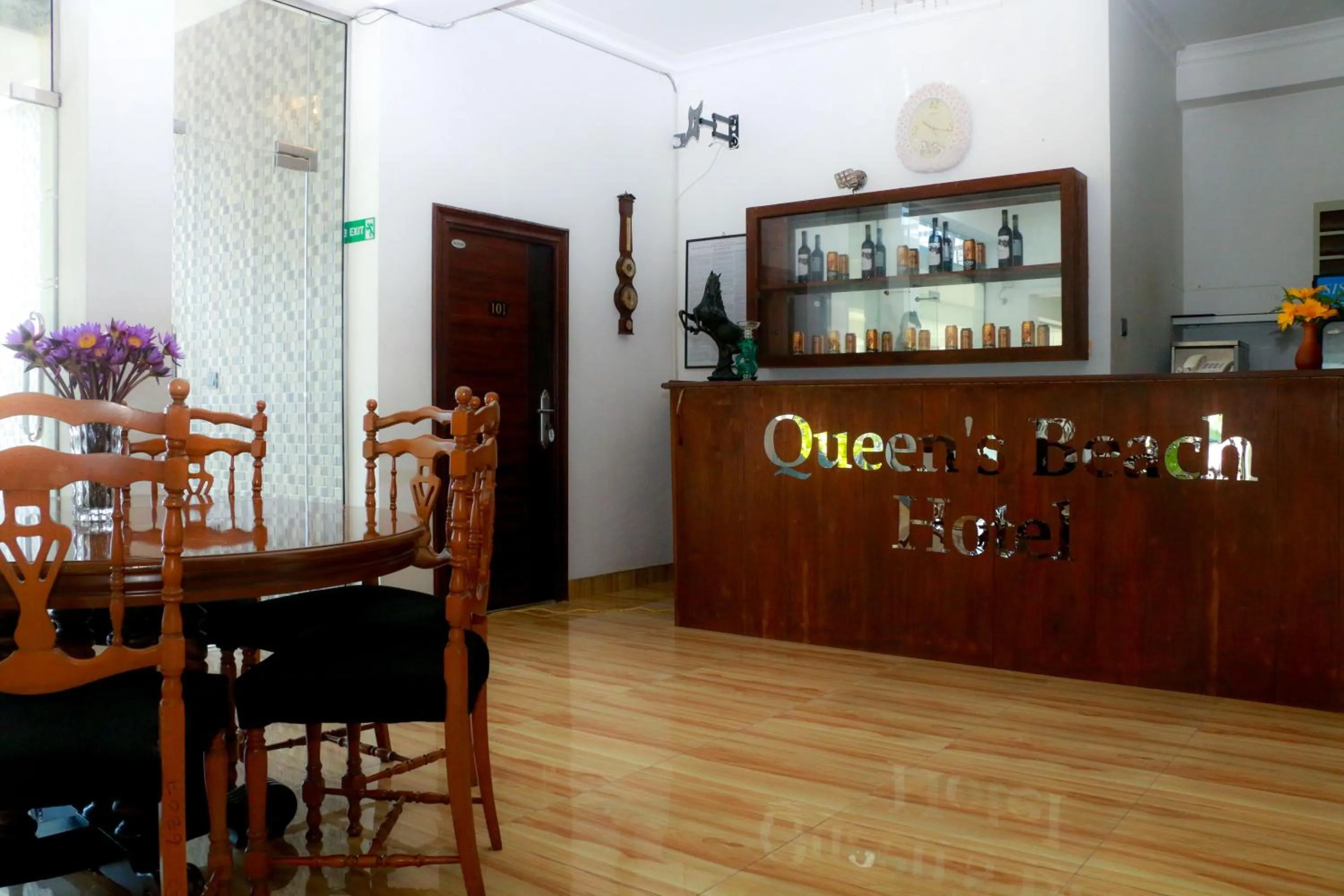 Lobby or reception in Queens Beach Hotel