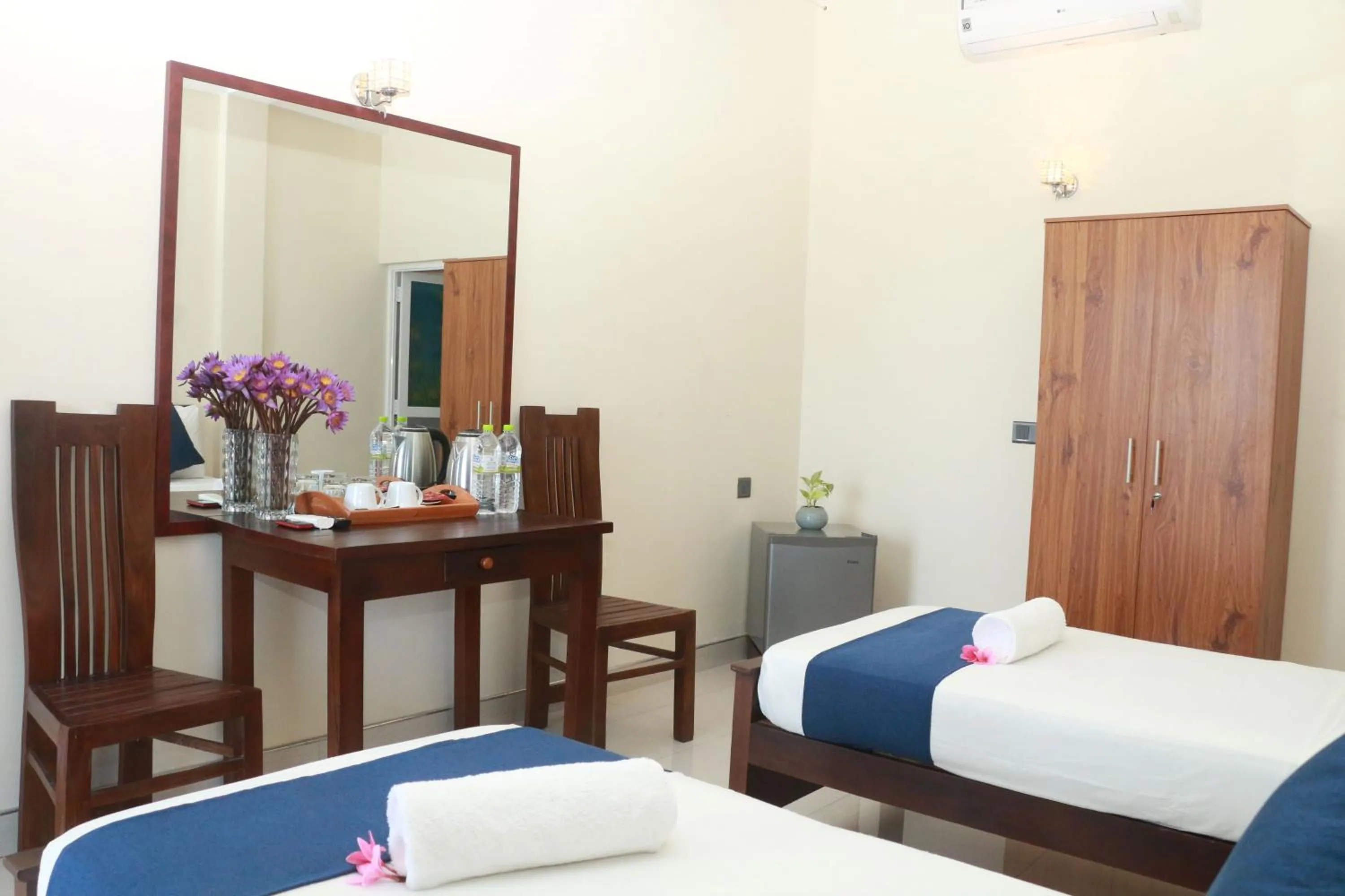 Bed in Queens Beach Hotel