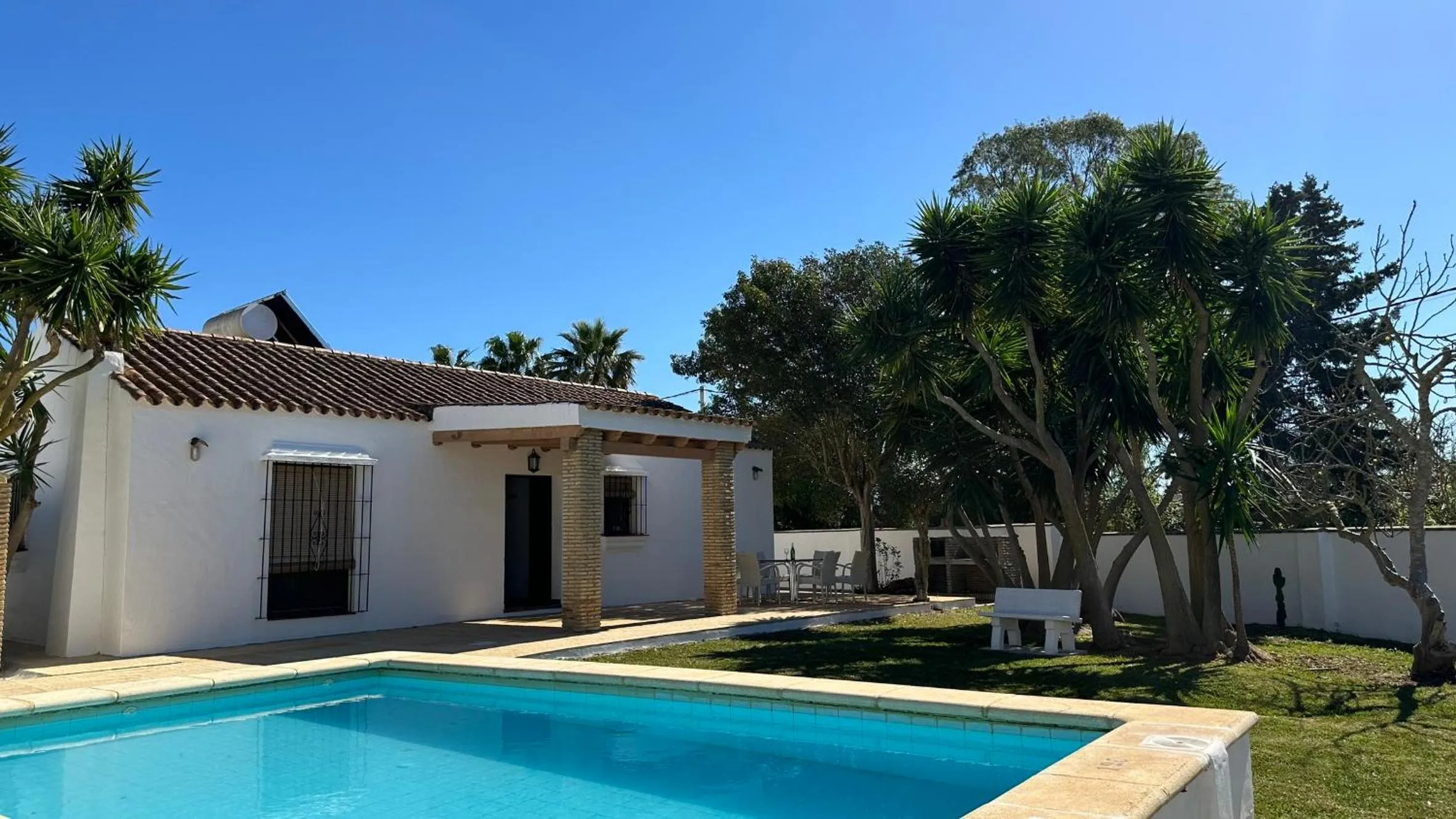 Property building in Vivienda Rural Atlántico Sur & Familias