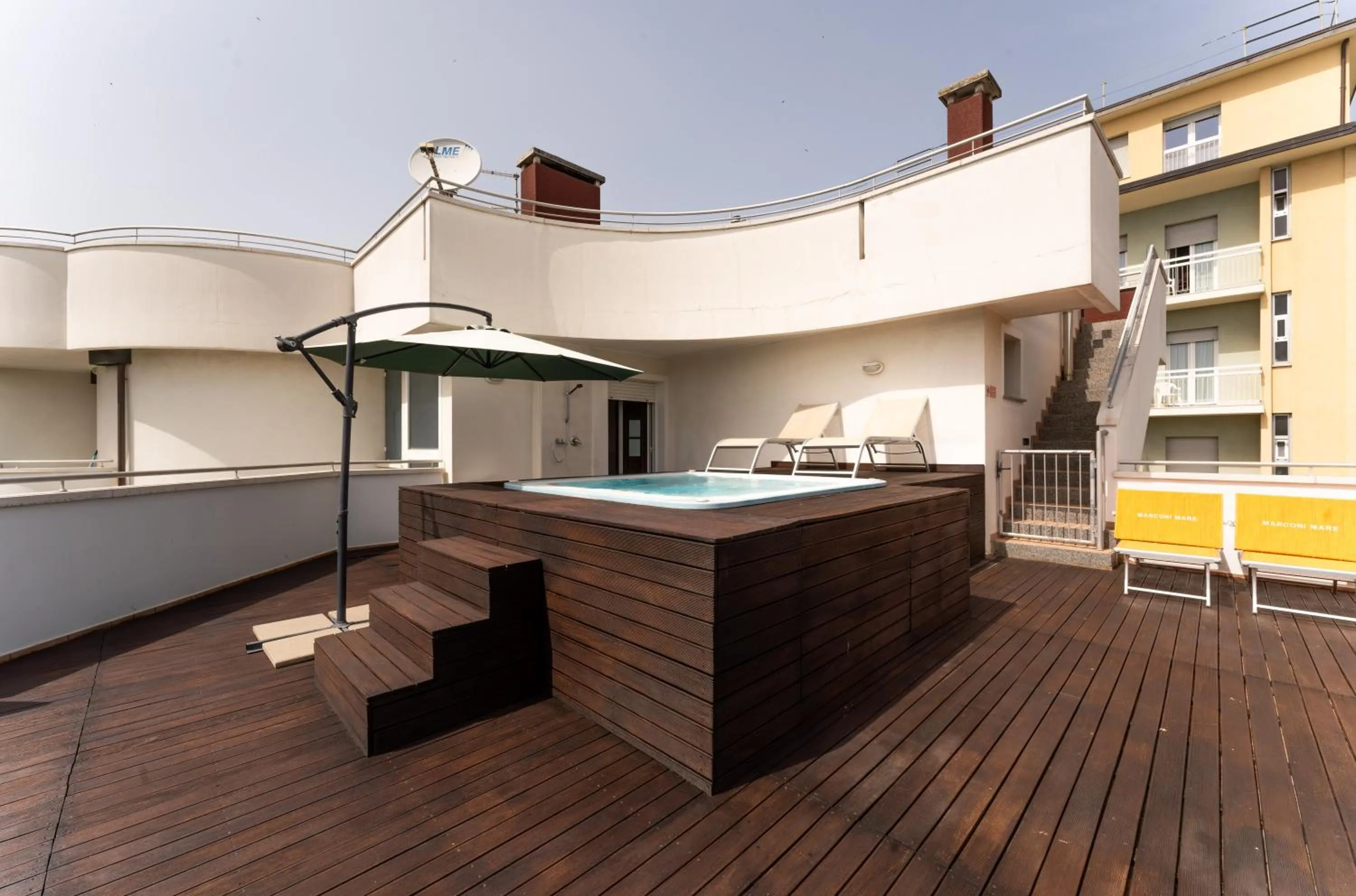 Hot Tub in Residence Marconi Mare