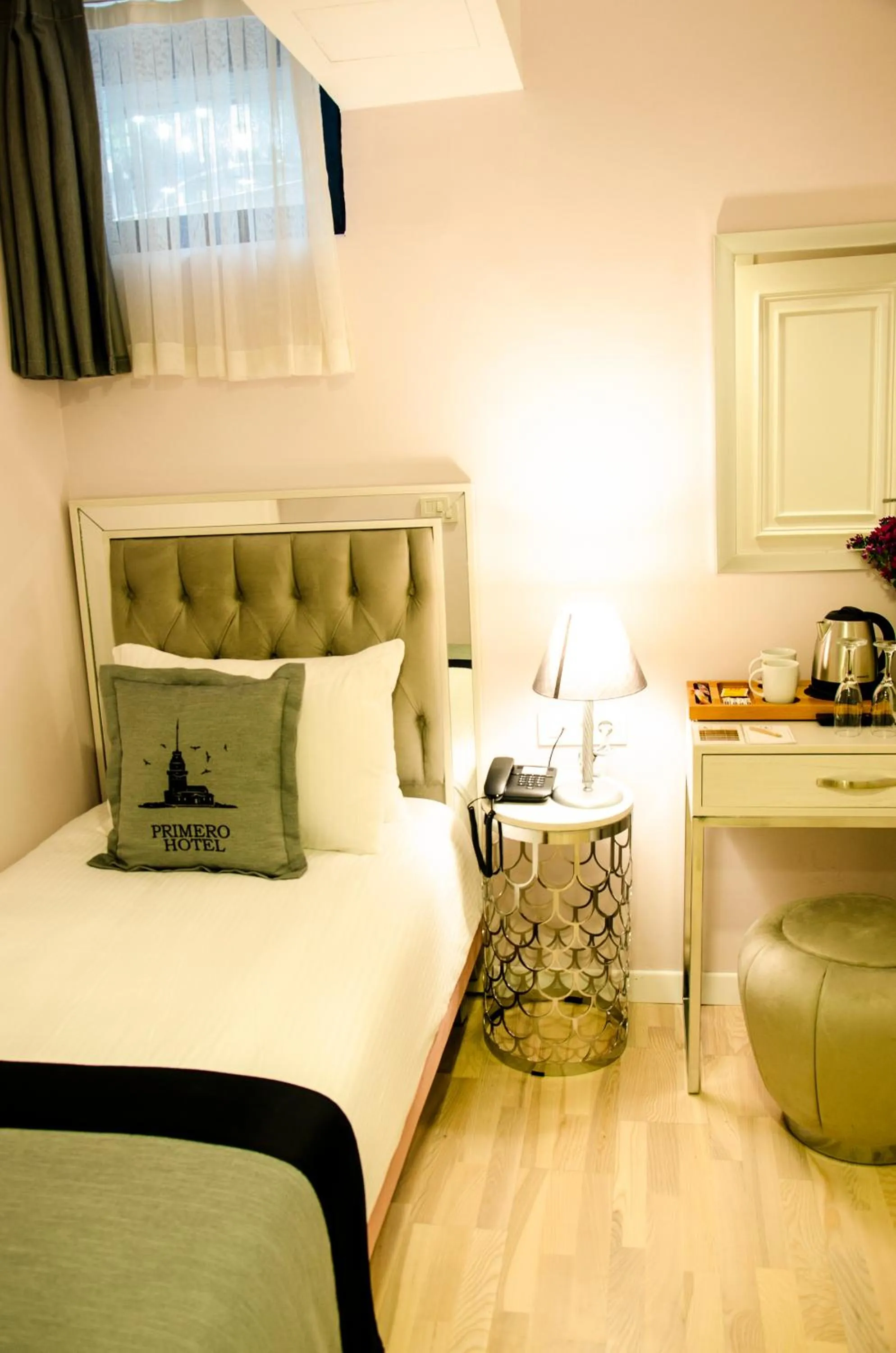 Photo of the whole room, Bed in Primero Hotel