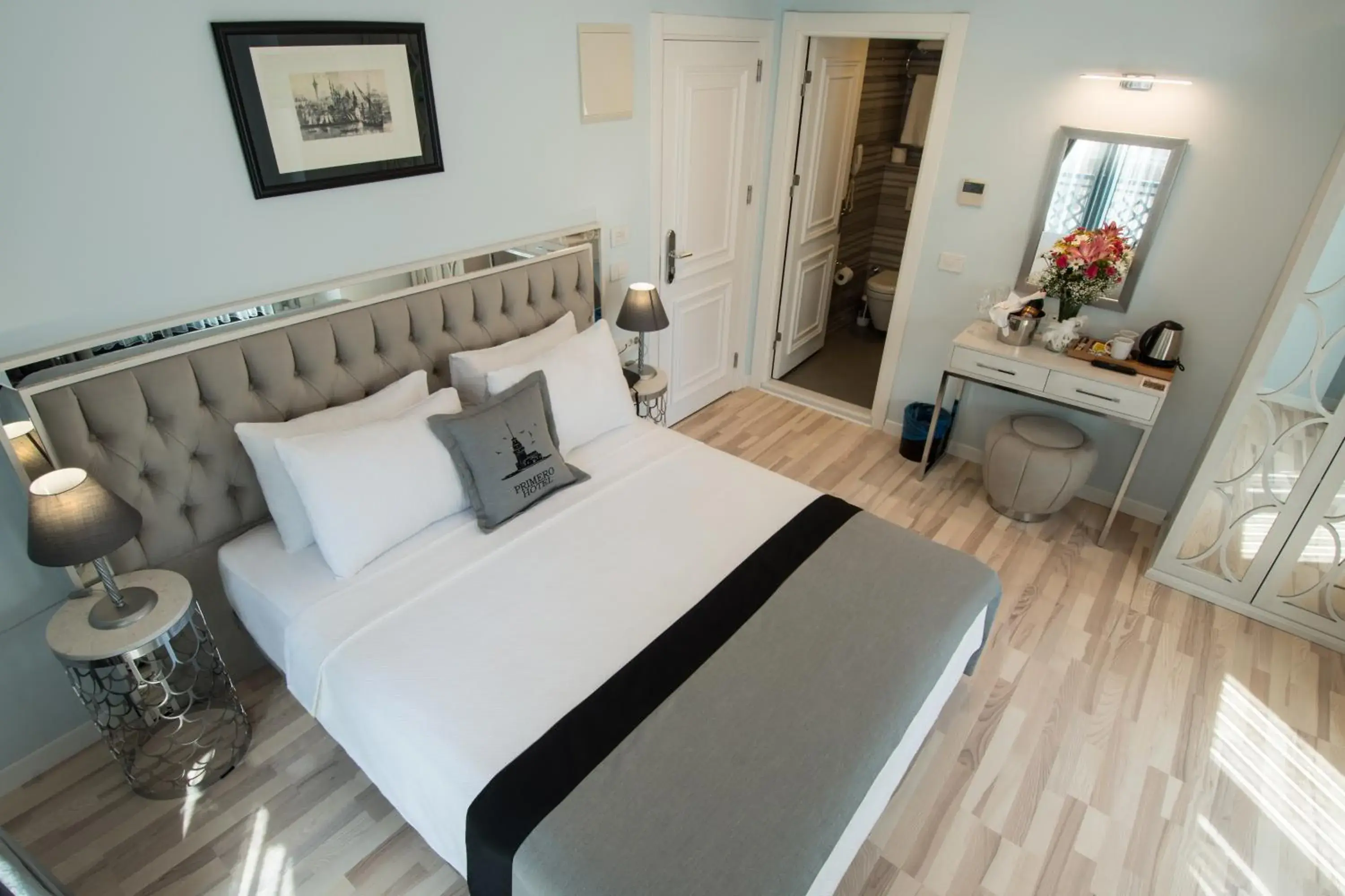 Photo of the whole room, Bed in Primero Hotel Photo of the whole room, Bed in Primero Hotel