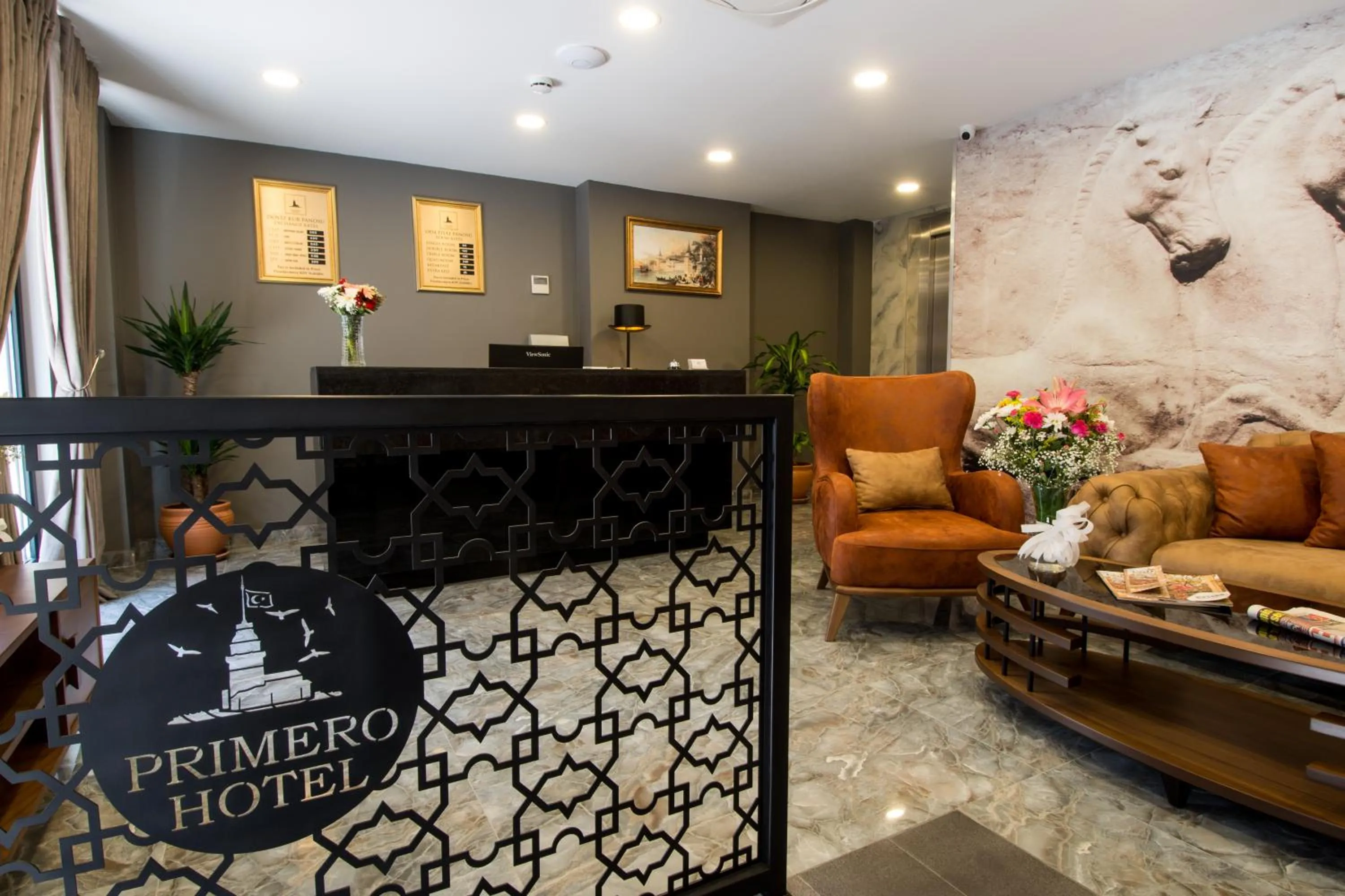 Lobby or reception in Primero Hotel