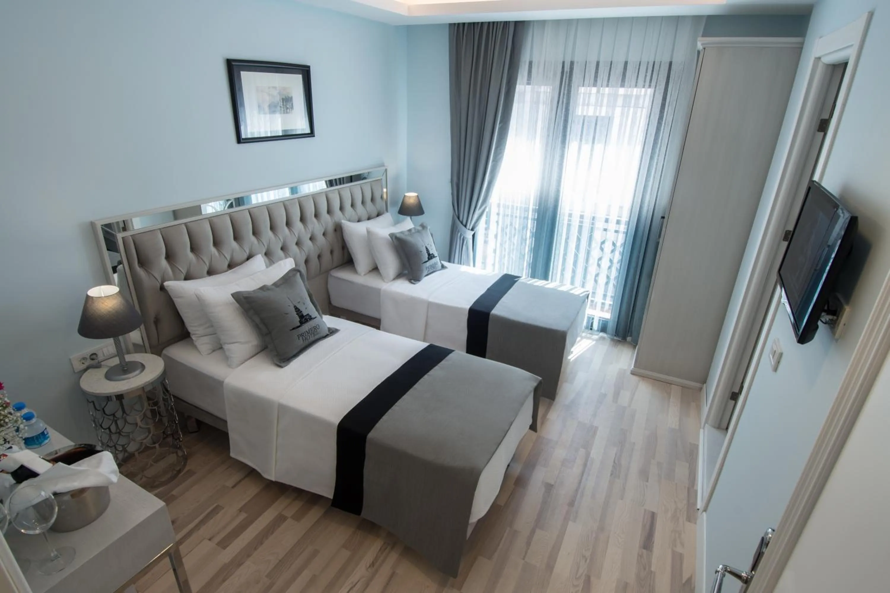 Photo of the whole room, Bed in Primero Hotel