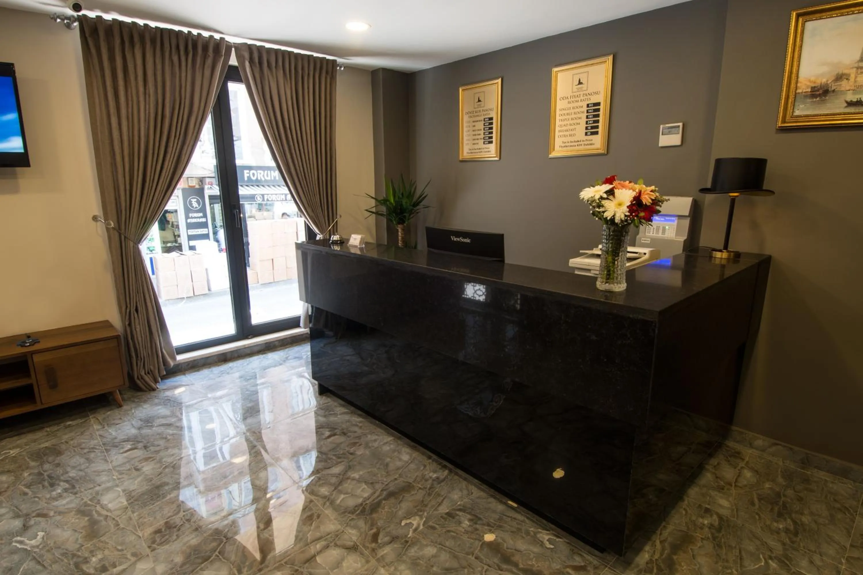 Lobby or reception in Primero Hotel