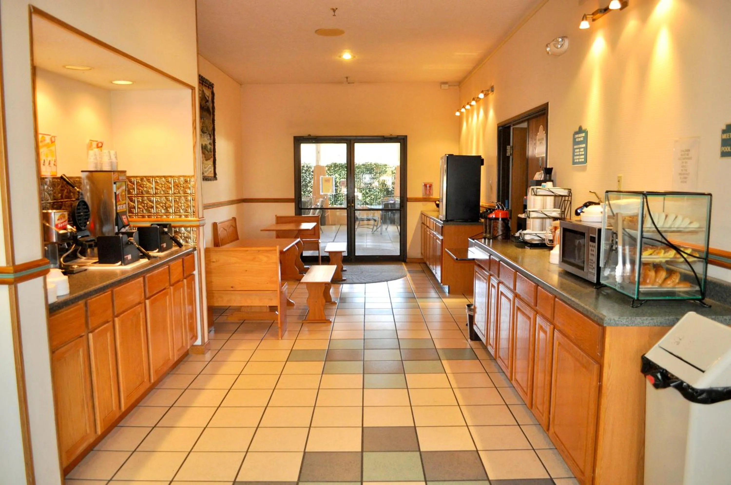 Continental breakfast in Wingate by Wyndham Farmington NM