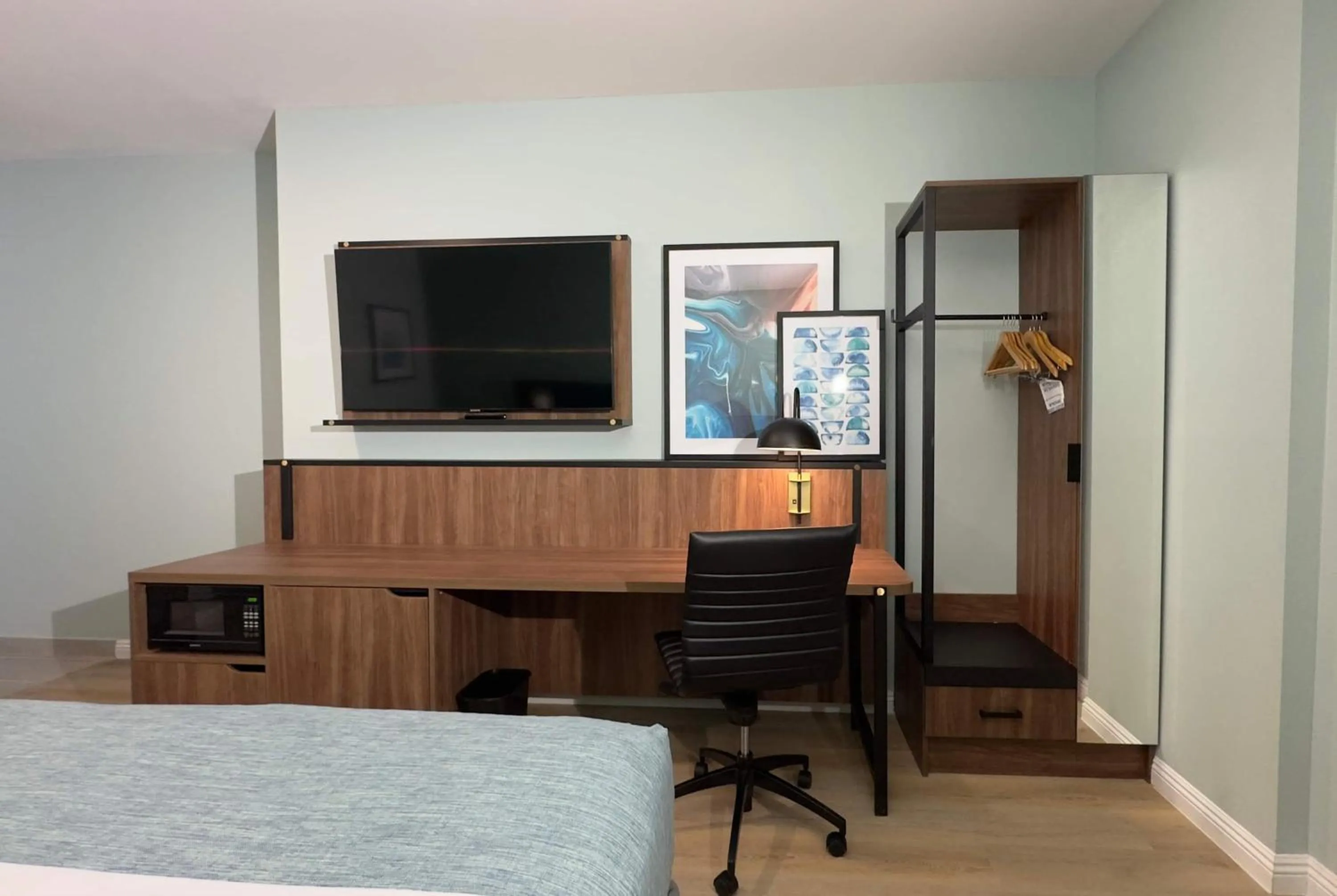 Photo of the whole room, Bed in Wingate by Wyndham Farmington NM