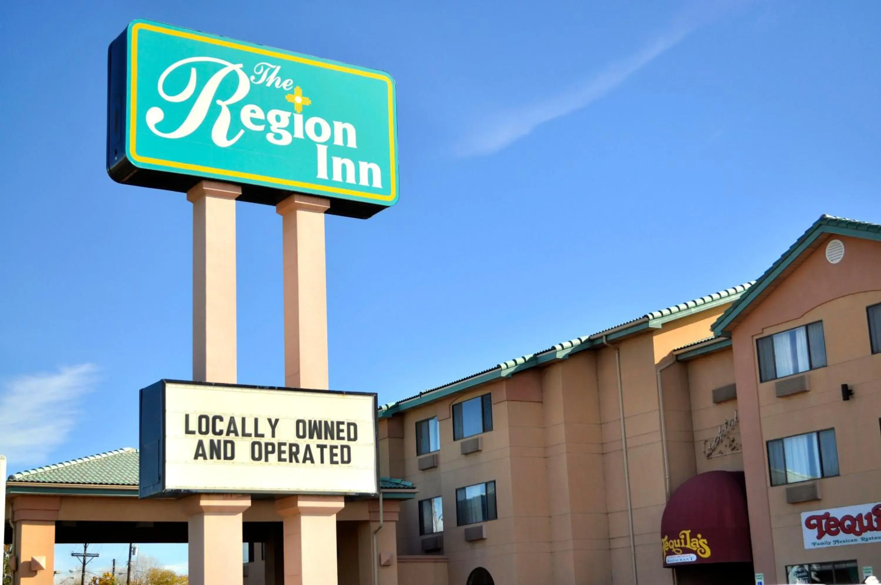 Property building in Wingate by Wyndham Farmington NM Property building in Wingate by Wyndham Farmington NM