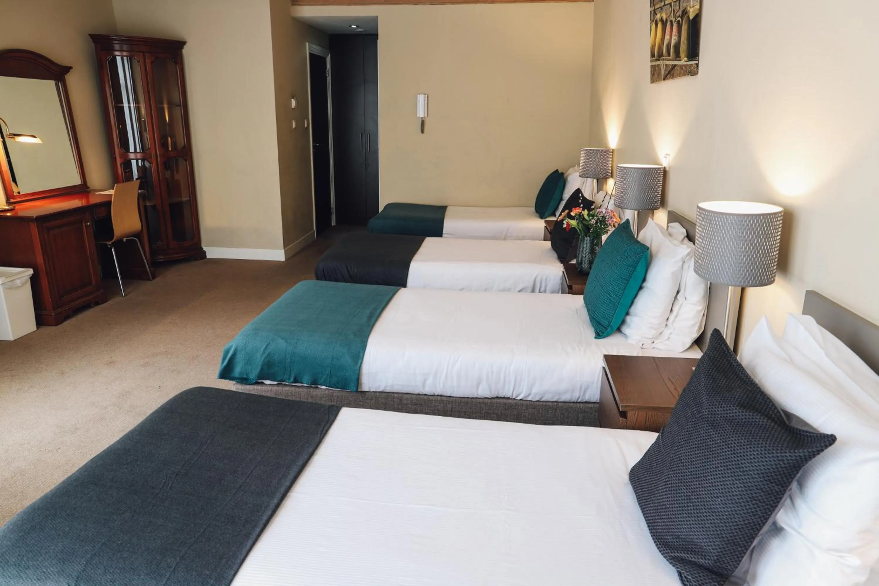 Bedroom, Bed in Hotel Corner House