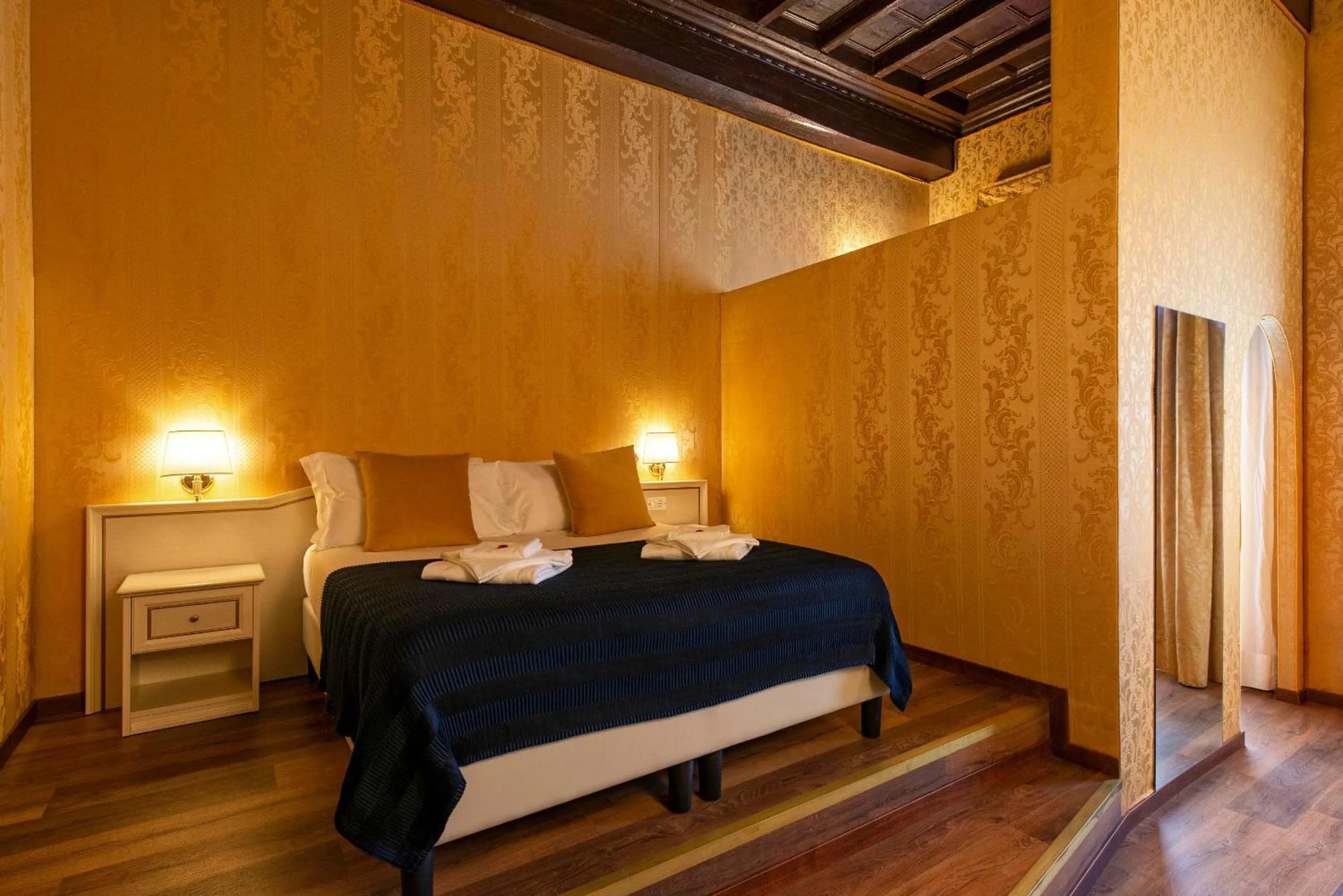 Bed in Canova Rooms in Spanish Steps