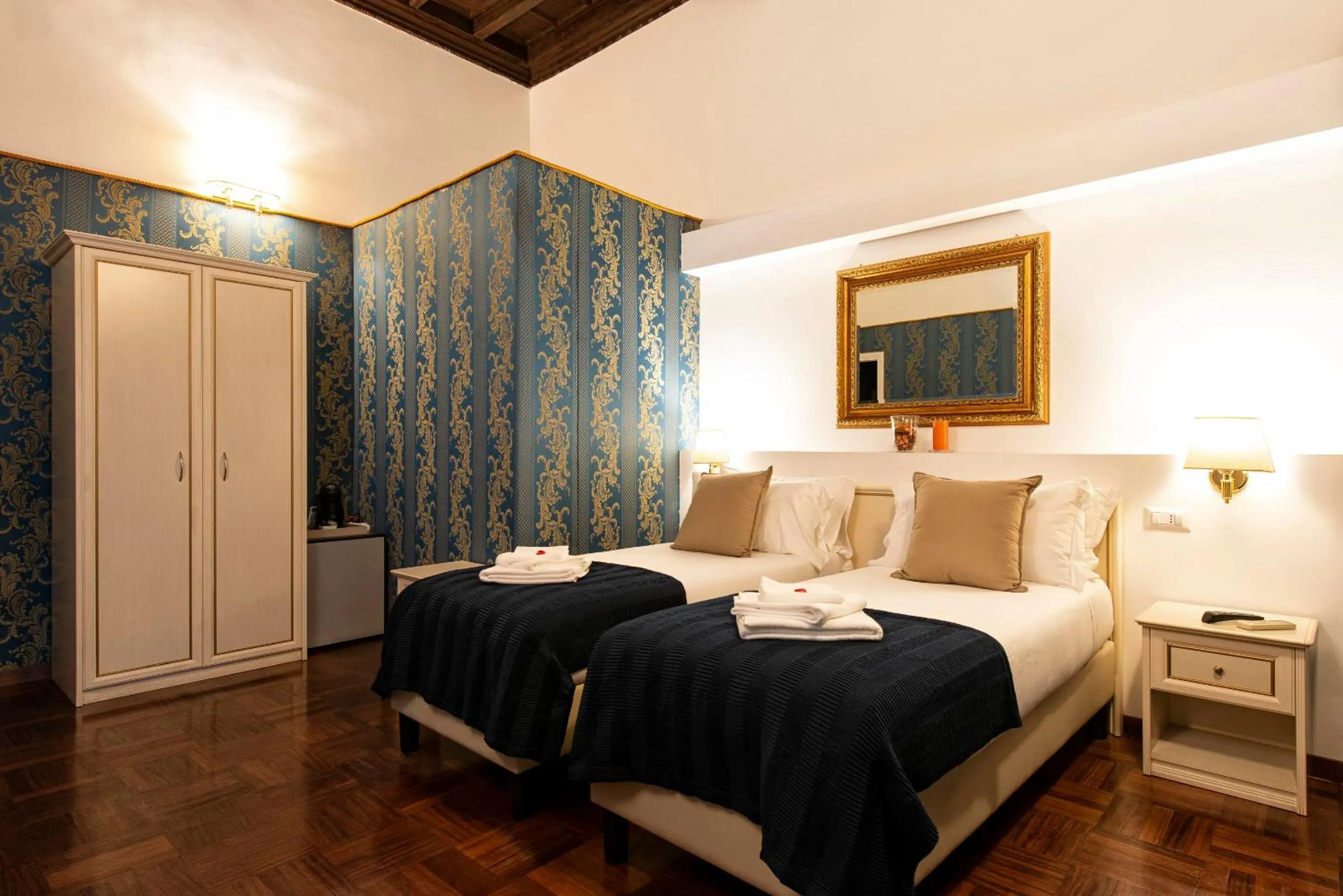 Bedroom, Bed in Canova Rooms in Spanish Steps