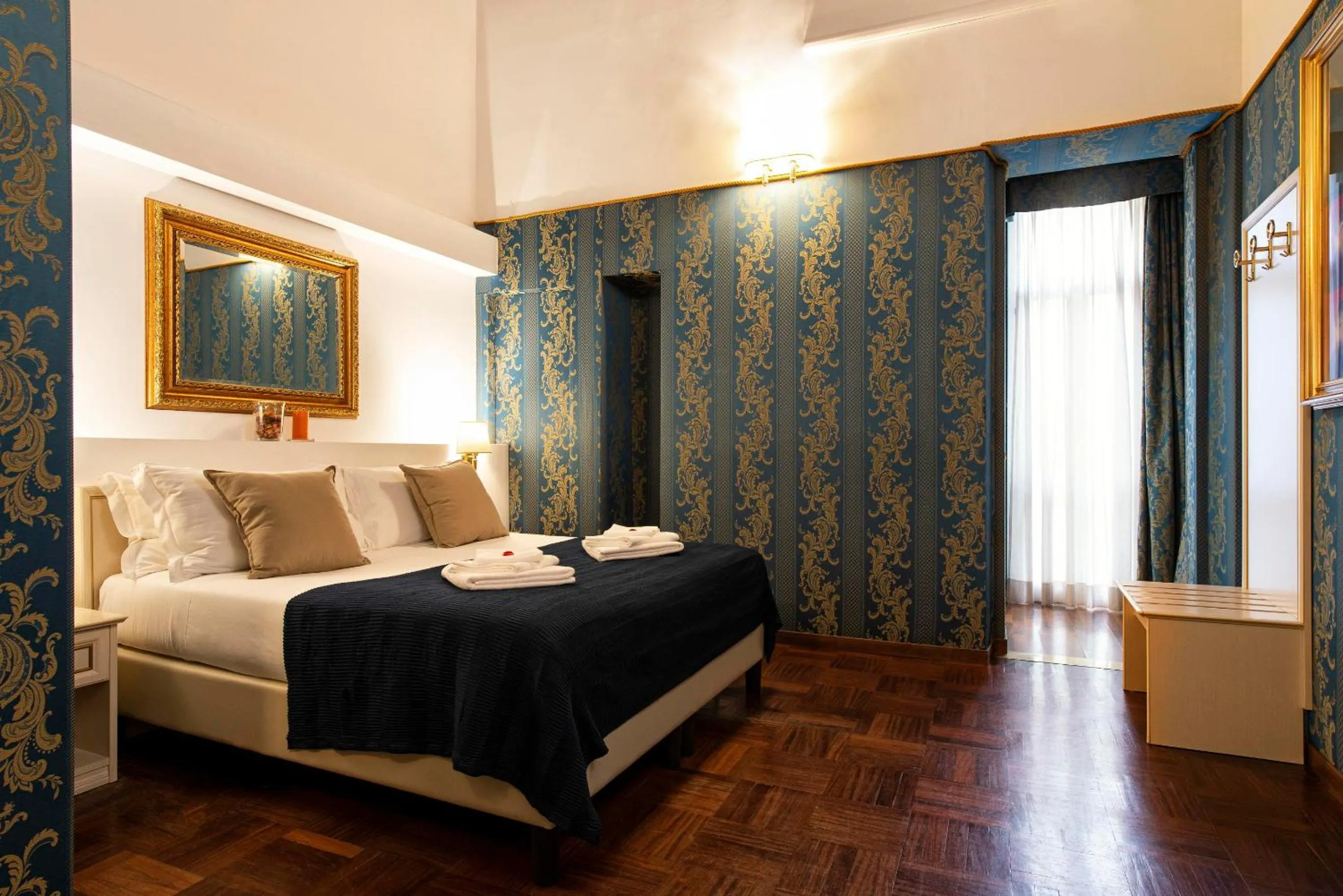 Bed in Canova Rooms in Spanish Steps